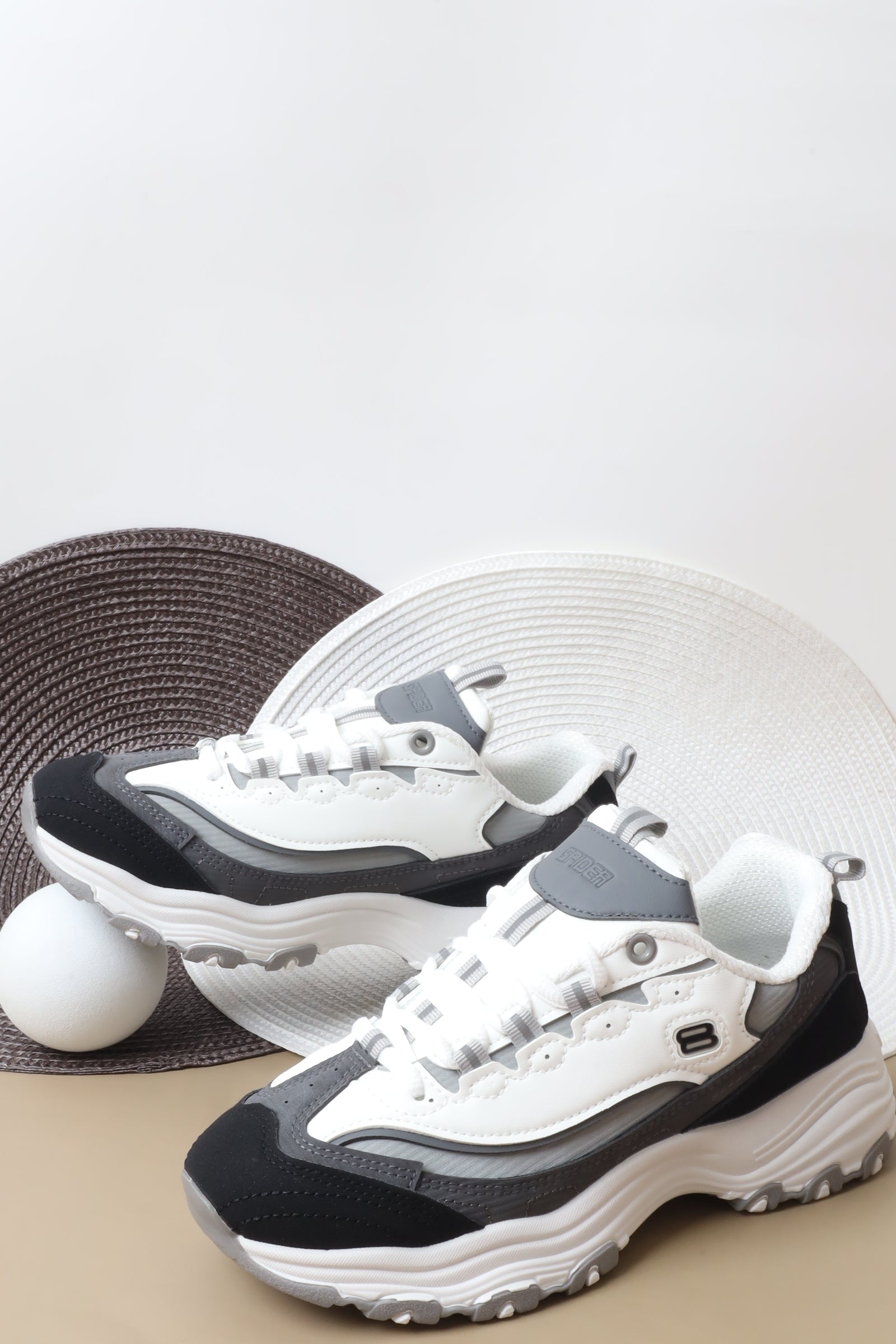 حذاء رياضي نسائي 75-486