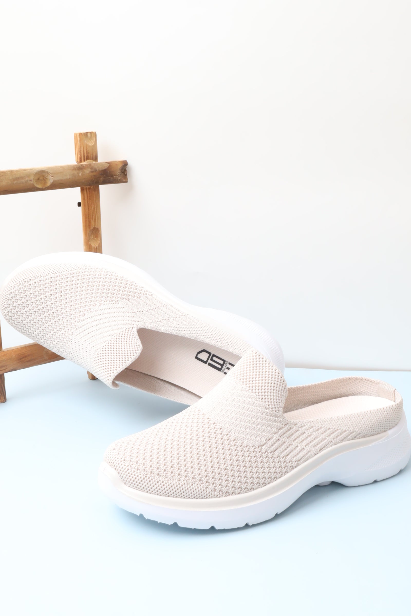 حذاء رياضي نسائي 39-504