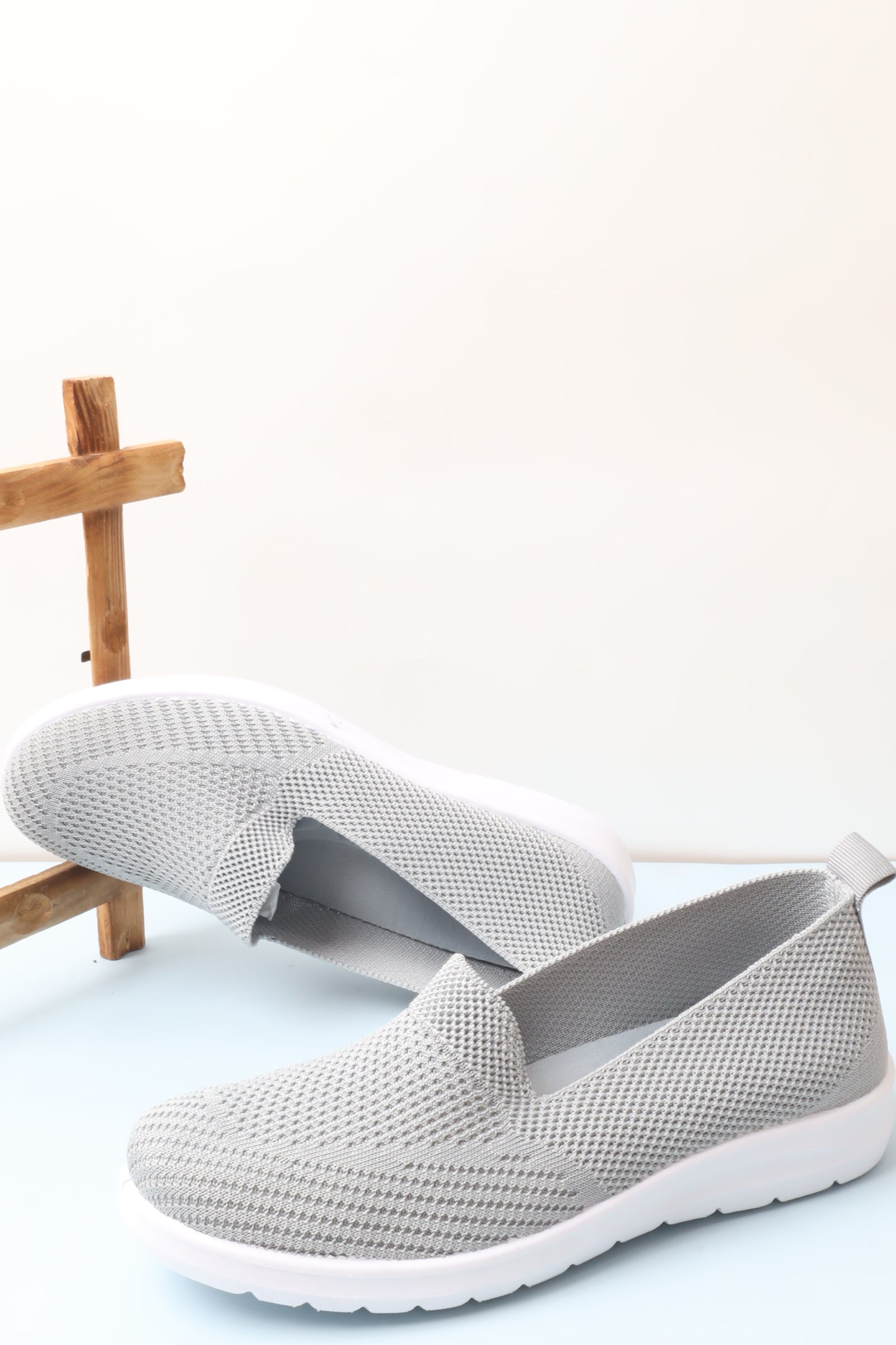 حذاء رياضي نسائي 44-504