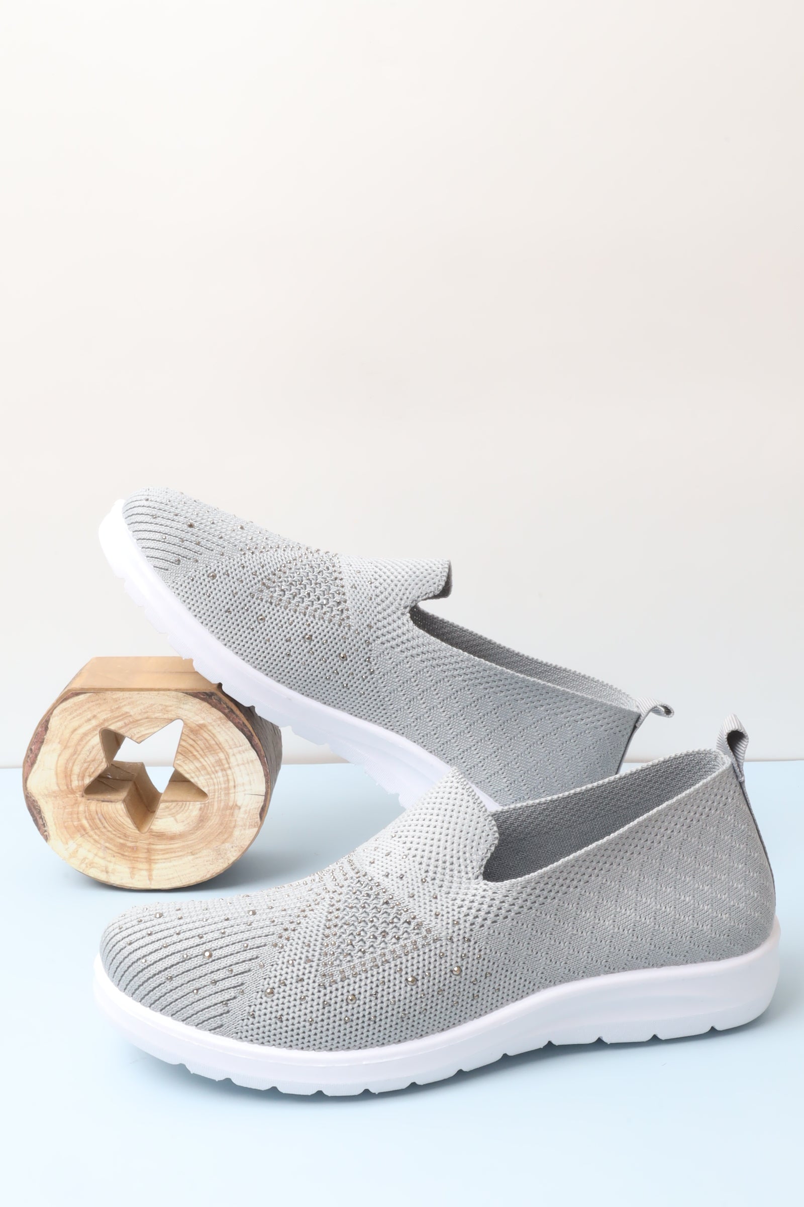 حذاء رياضي نسائي 48-504