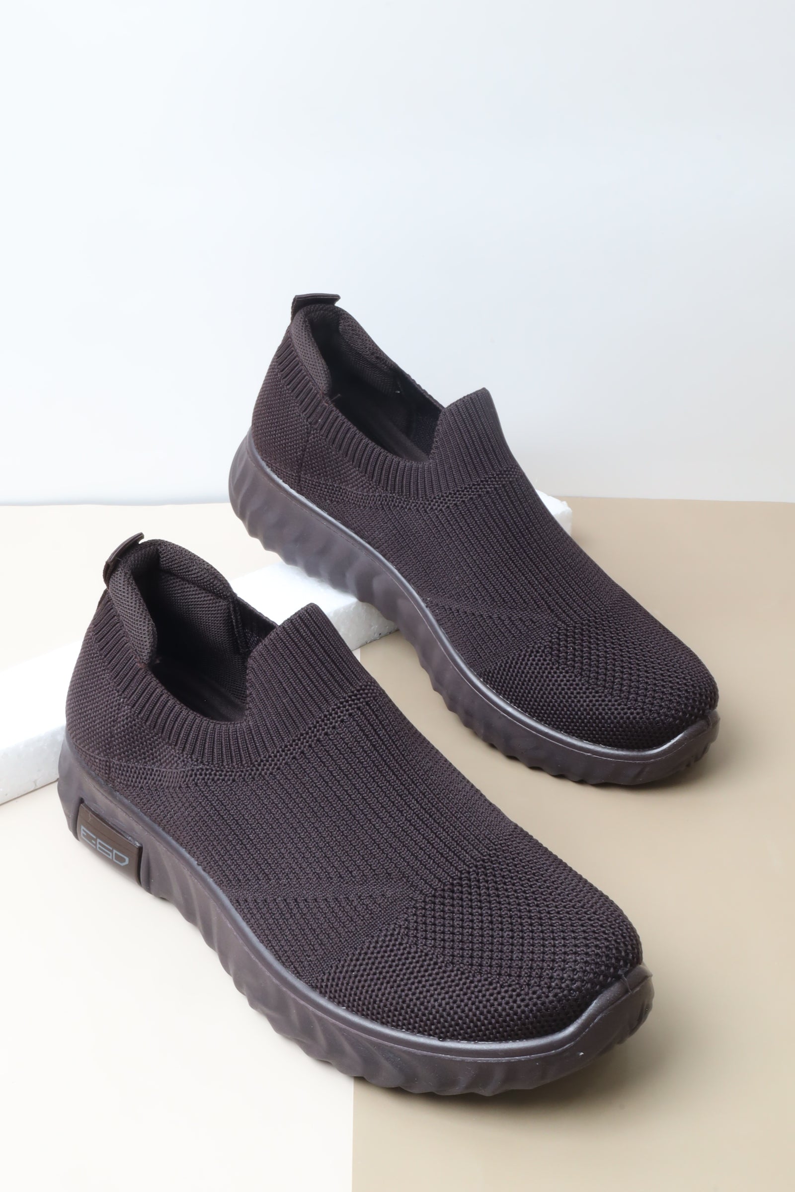 حذاء رياضي نسائي 86-506