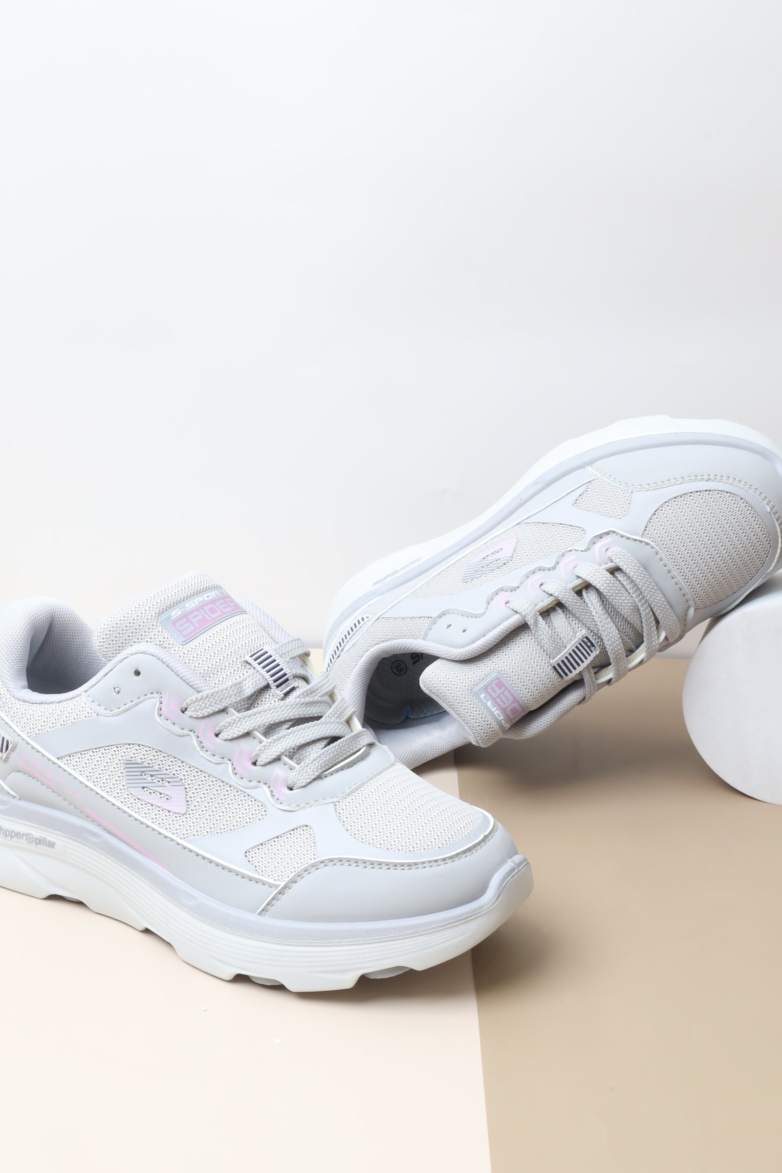 حذاء رياضي نسائي 4605-144