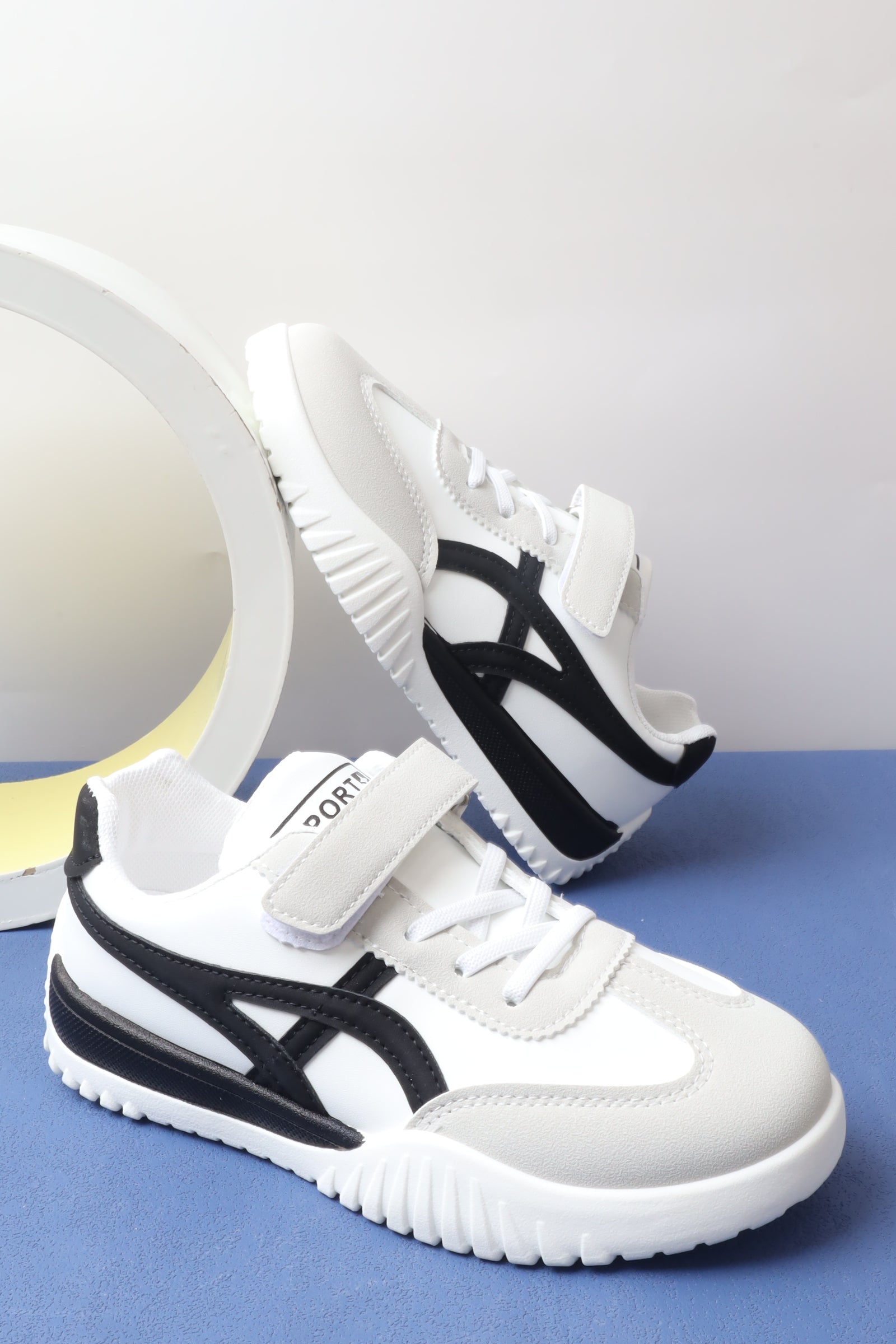 حذاء بناتي 1820