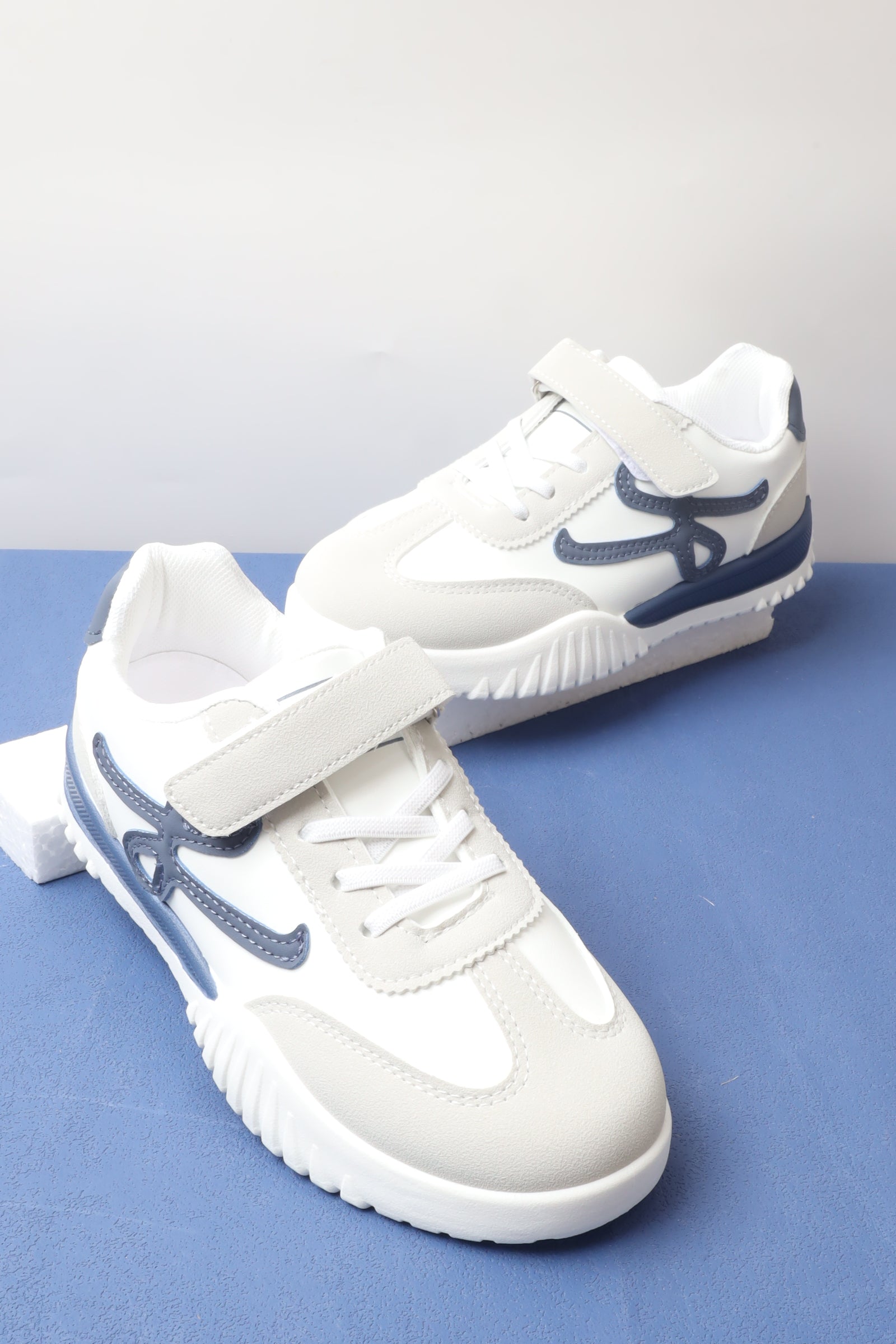 حذاء بناتي 1822