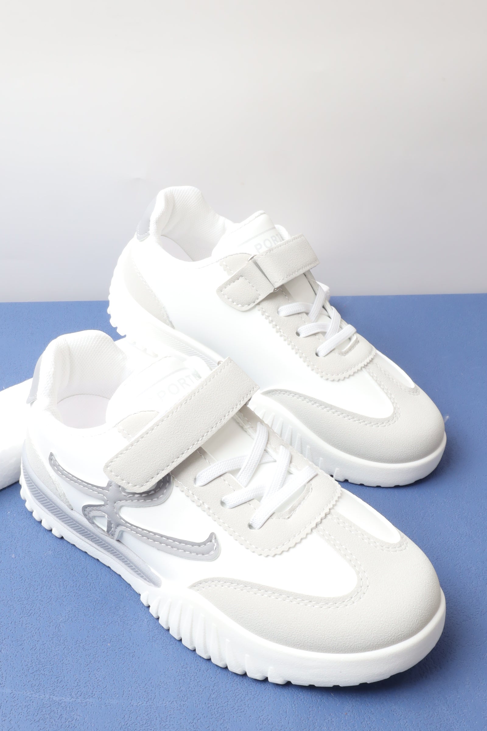 حذاء بناتي 1822