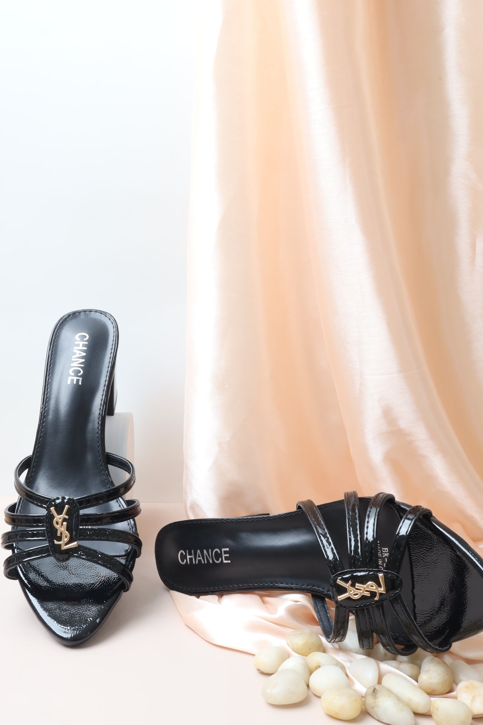 BK530 صندل نسائي بكعب