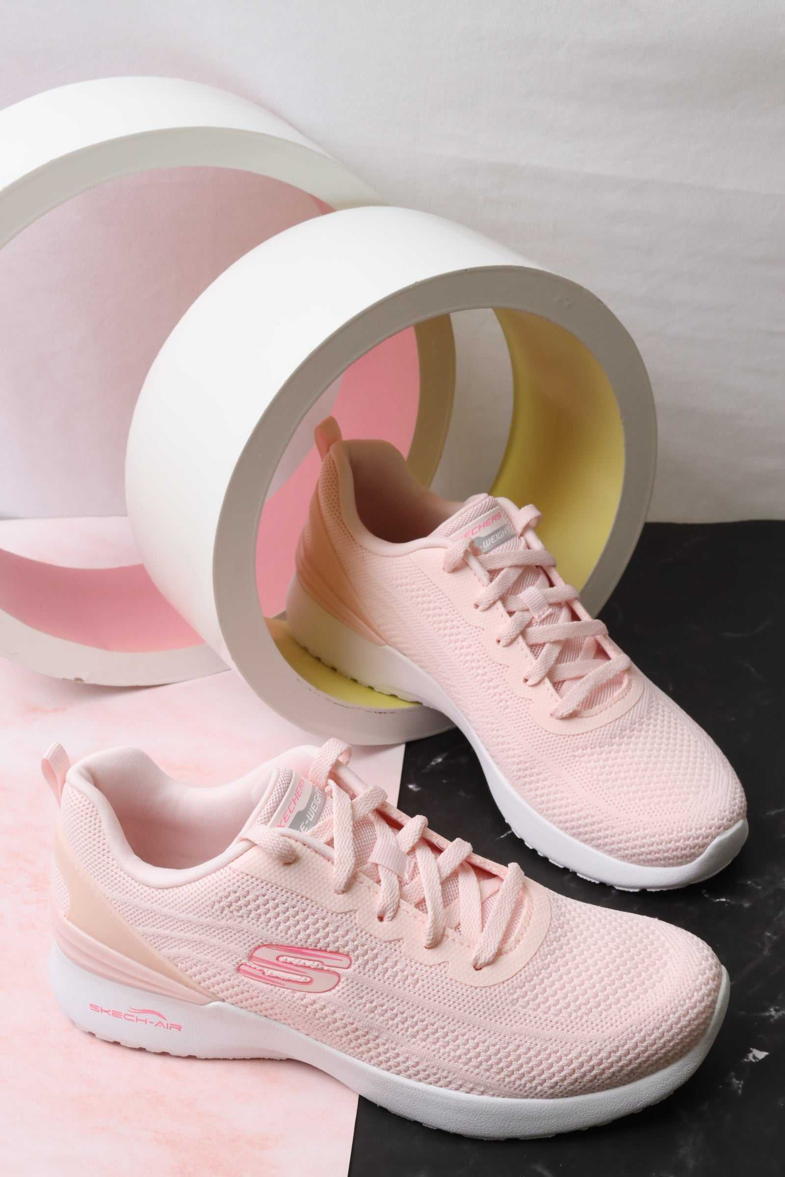 SKECHERS AIR DYNAMIGHT WOMEN 150150