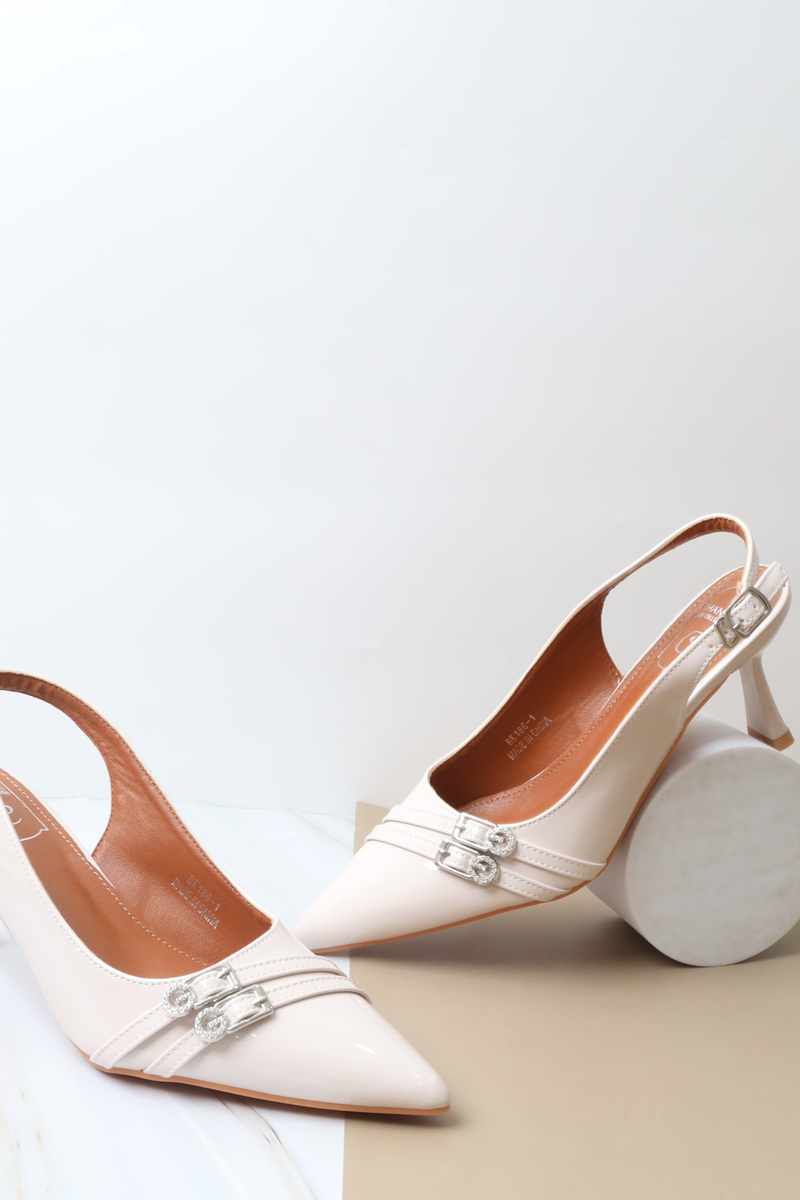 BK186 صندل نسائي بكعب