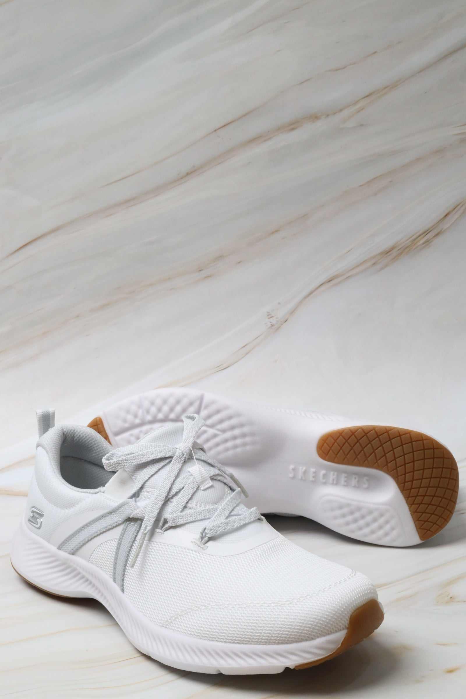 سكيتشرز نسائي فابور 104620