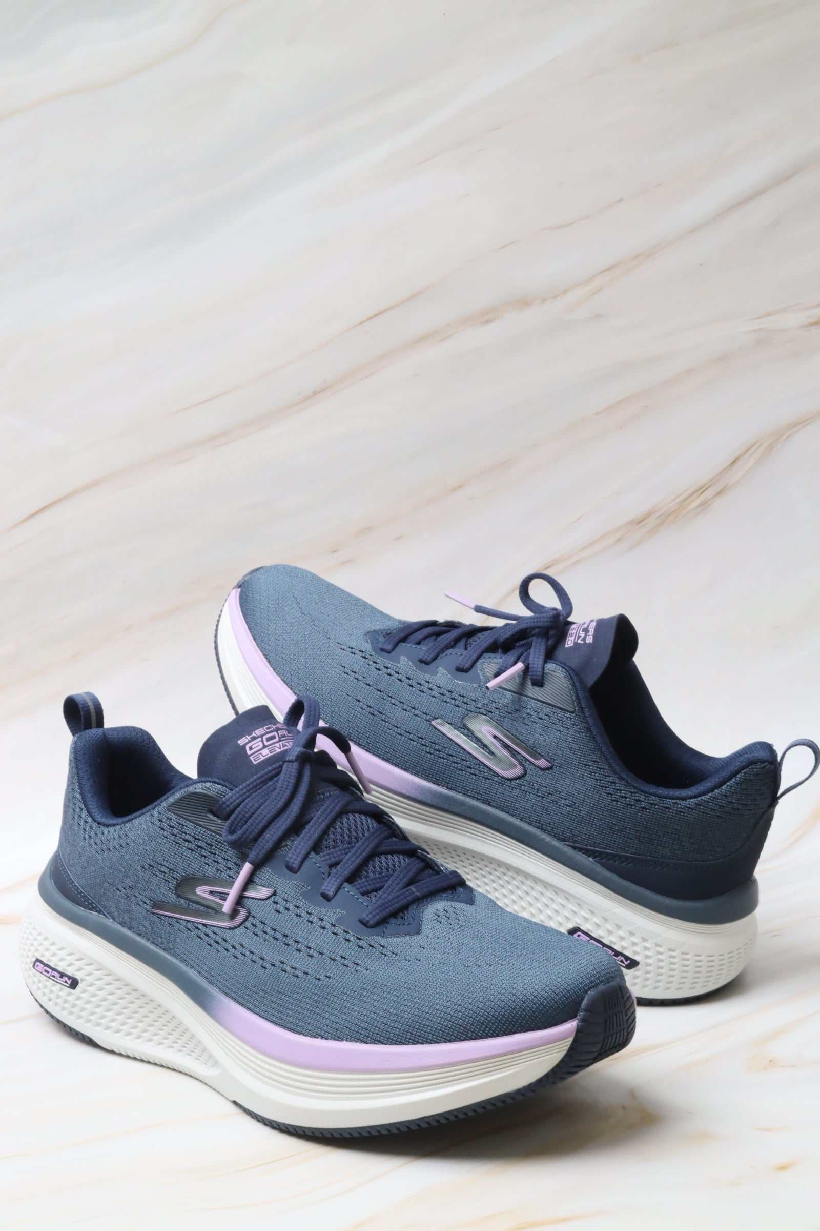 سكيتشرز نسائي جو رن إليفيت 129000