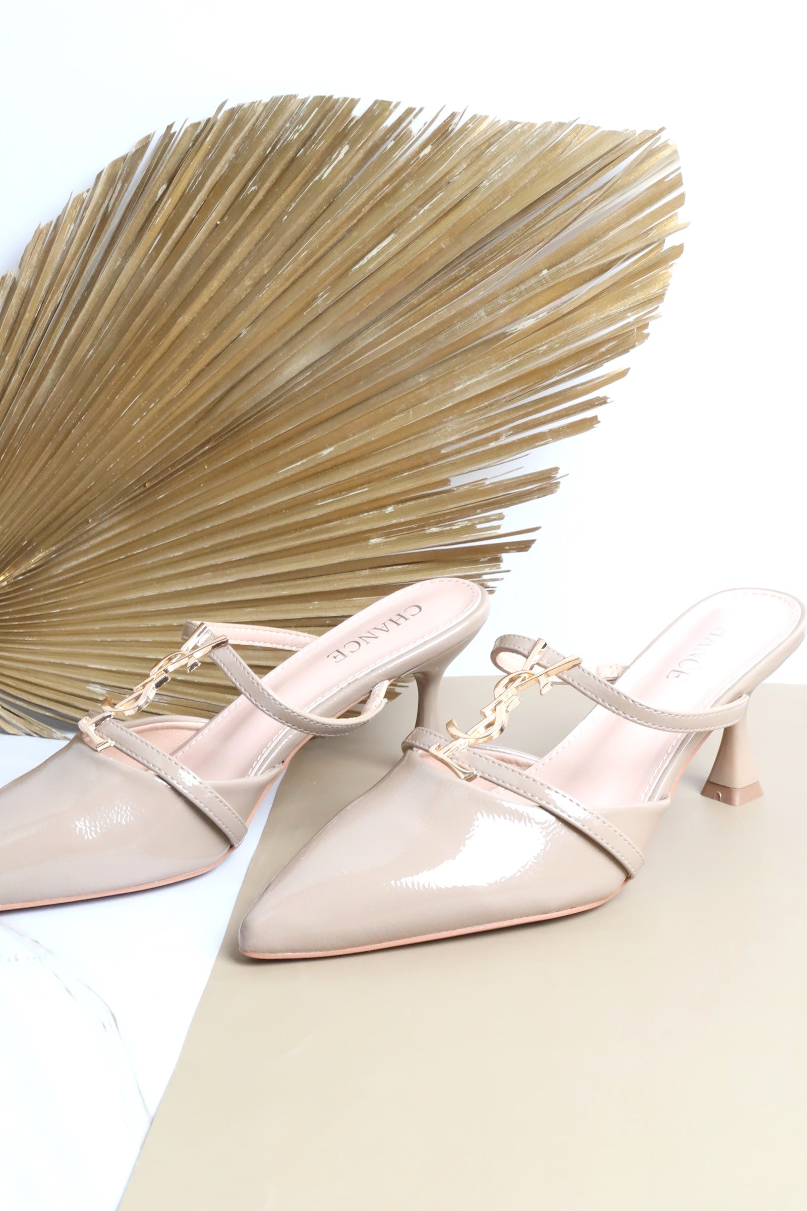 BK-563 صندل نسائي بكعب