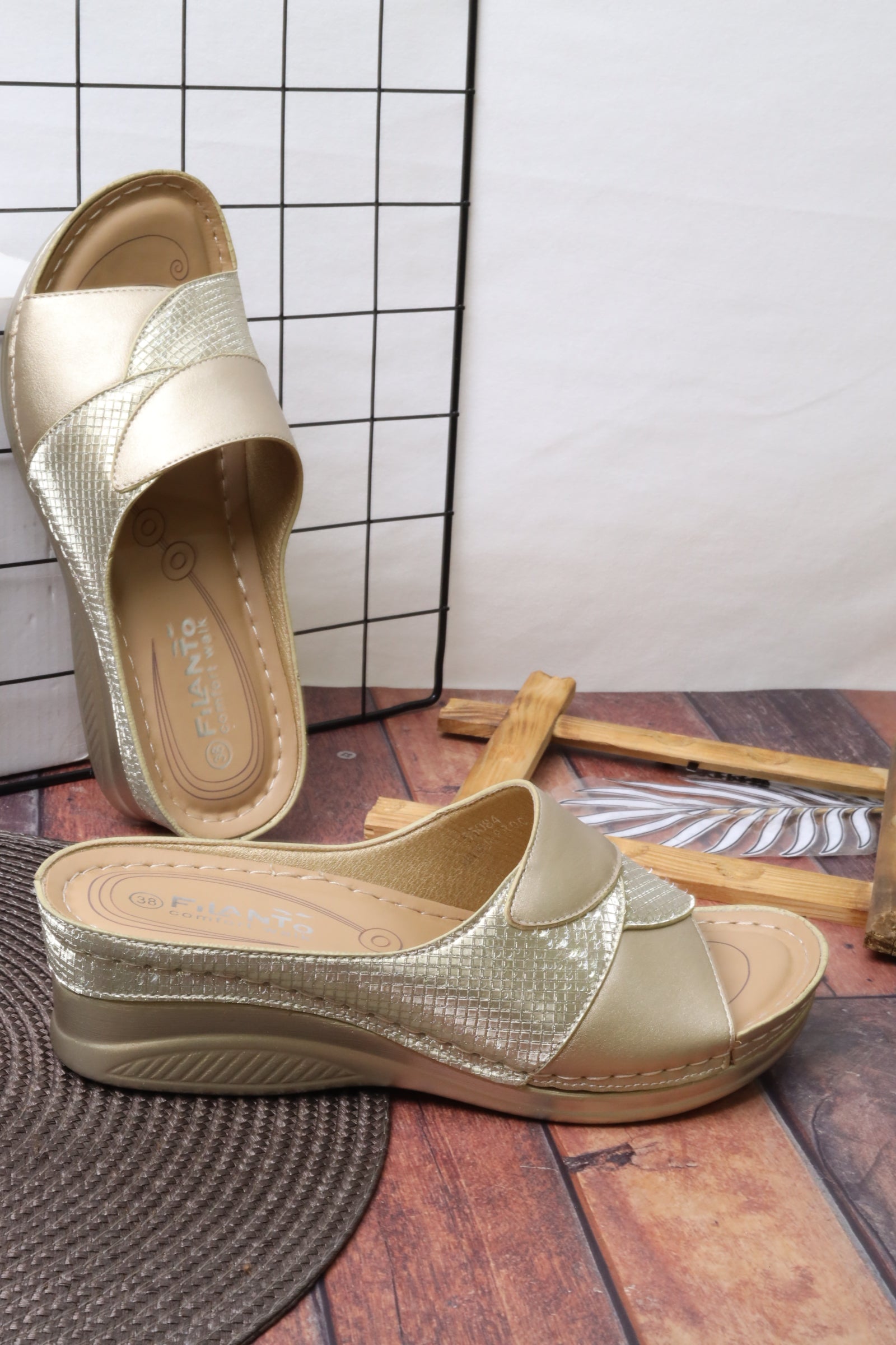 صندل نسائي بكعب عريض 55084