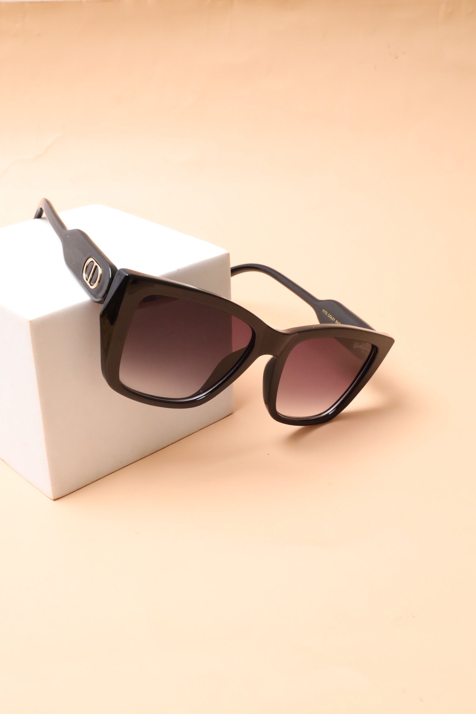 نظارات نسائية 909