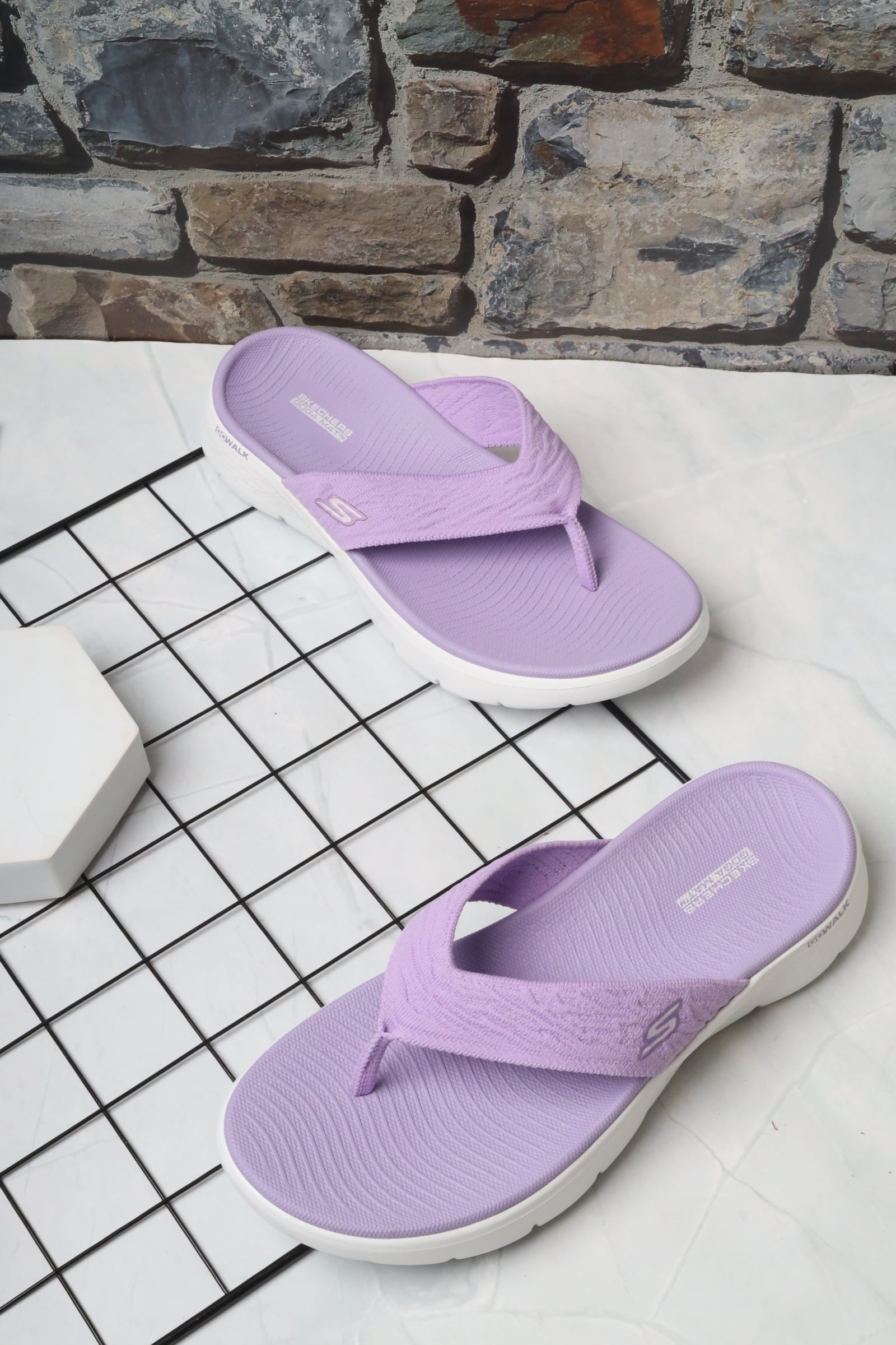 سكيتشرز نسائي جو ووك فليكس 141404