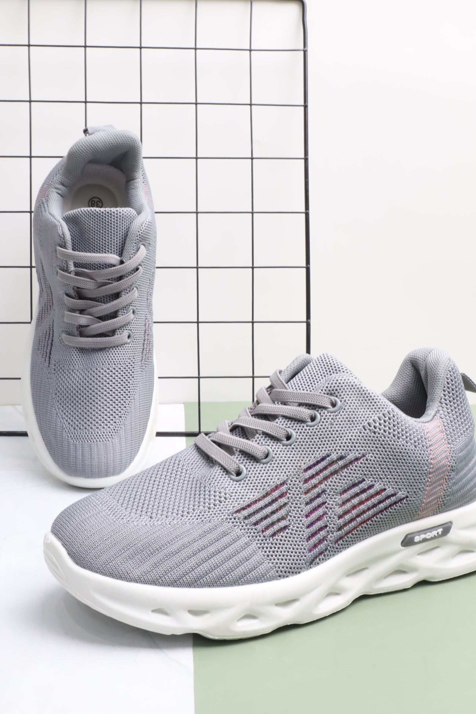 SZ-242 حذاء رياضي نسائي