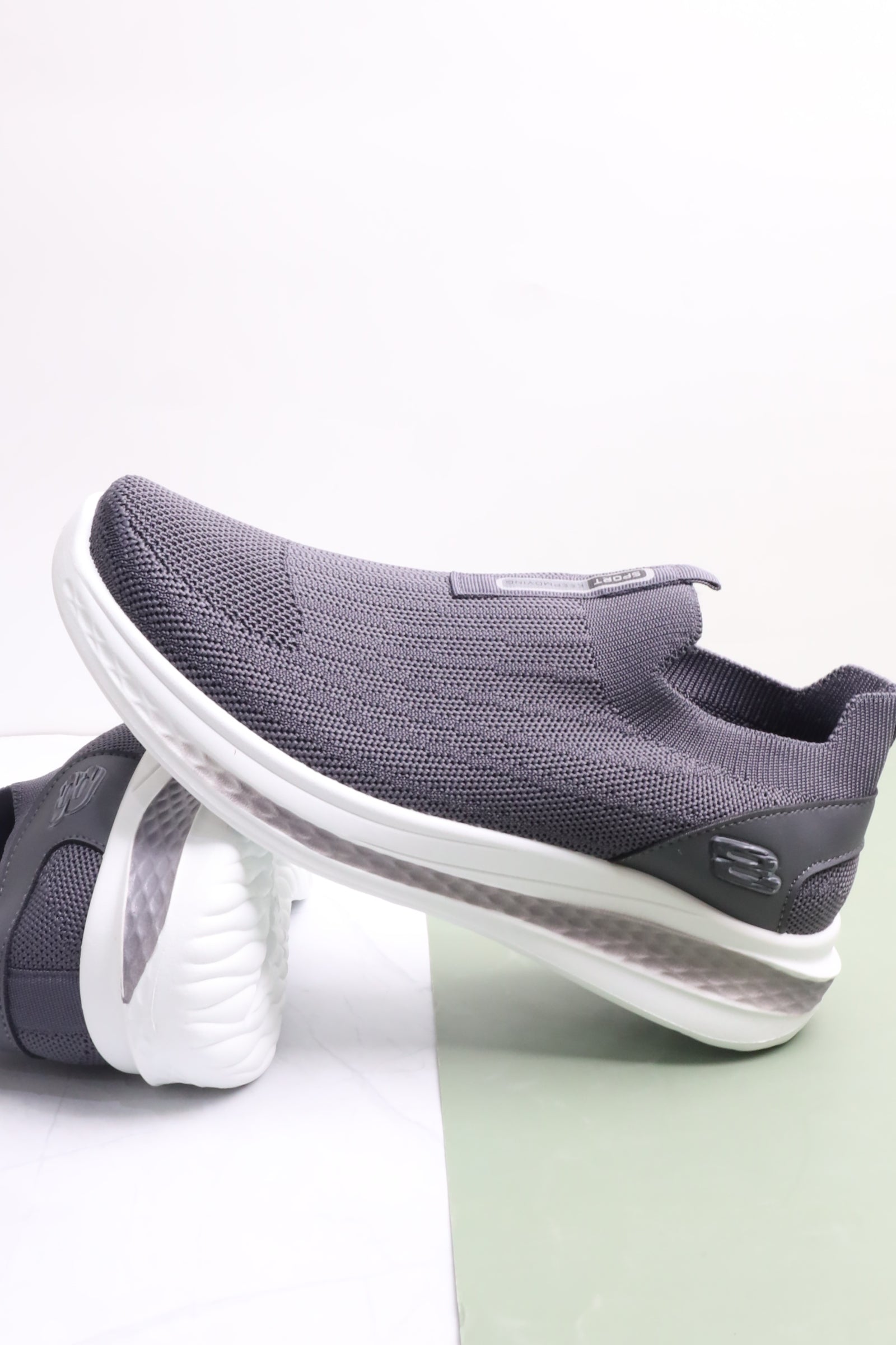 7585 حذاء رياضي رجالي