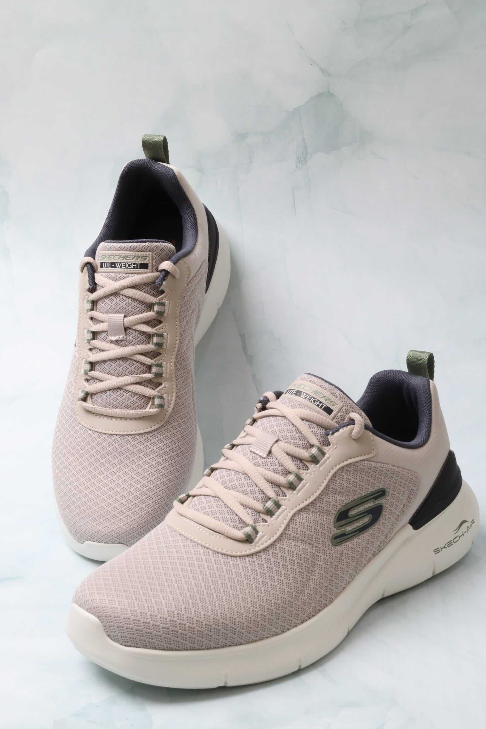 سكيتشرز رجالي اير ديناميت 232971