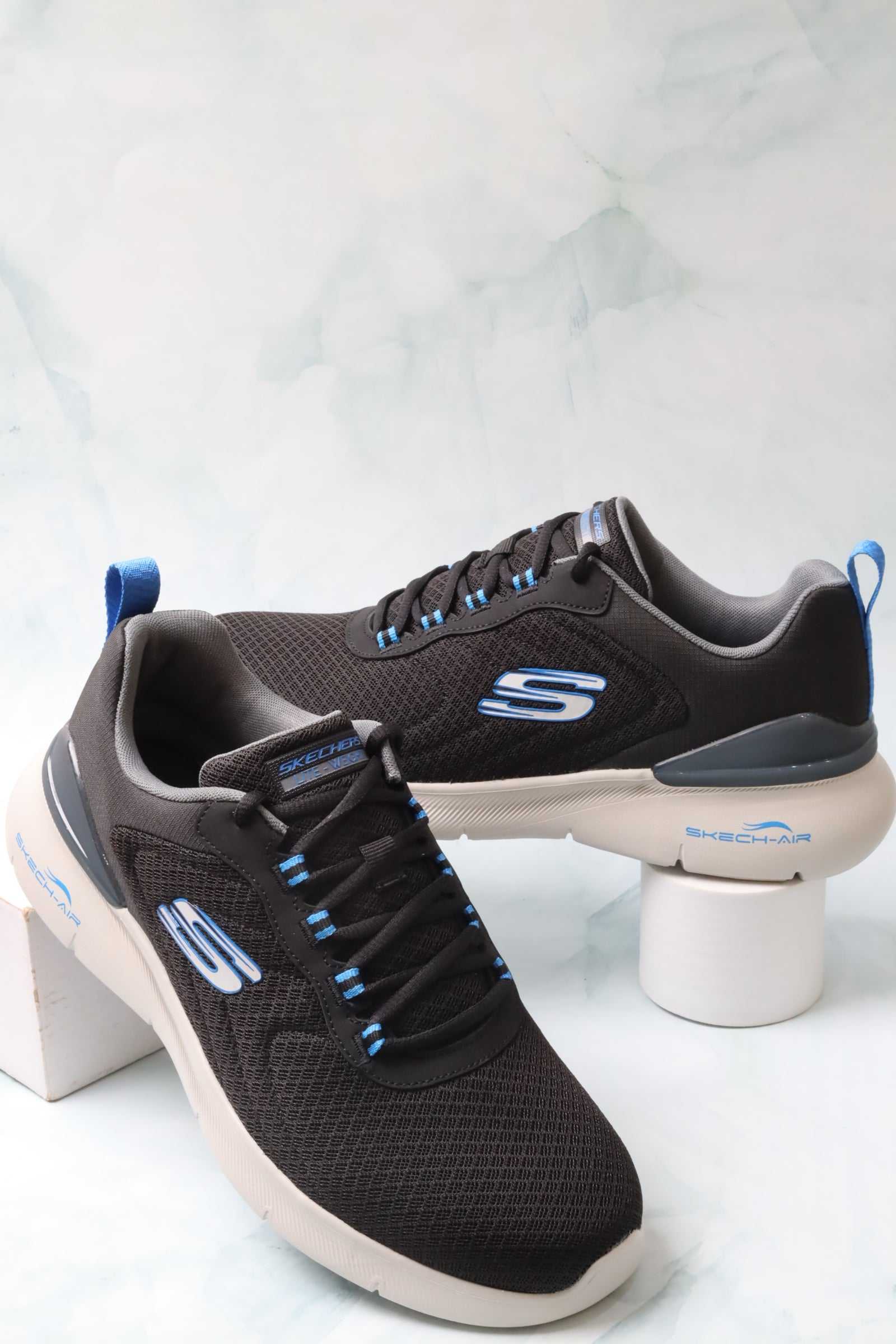 سكيتشرز رجالي اير ديناميت 232971