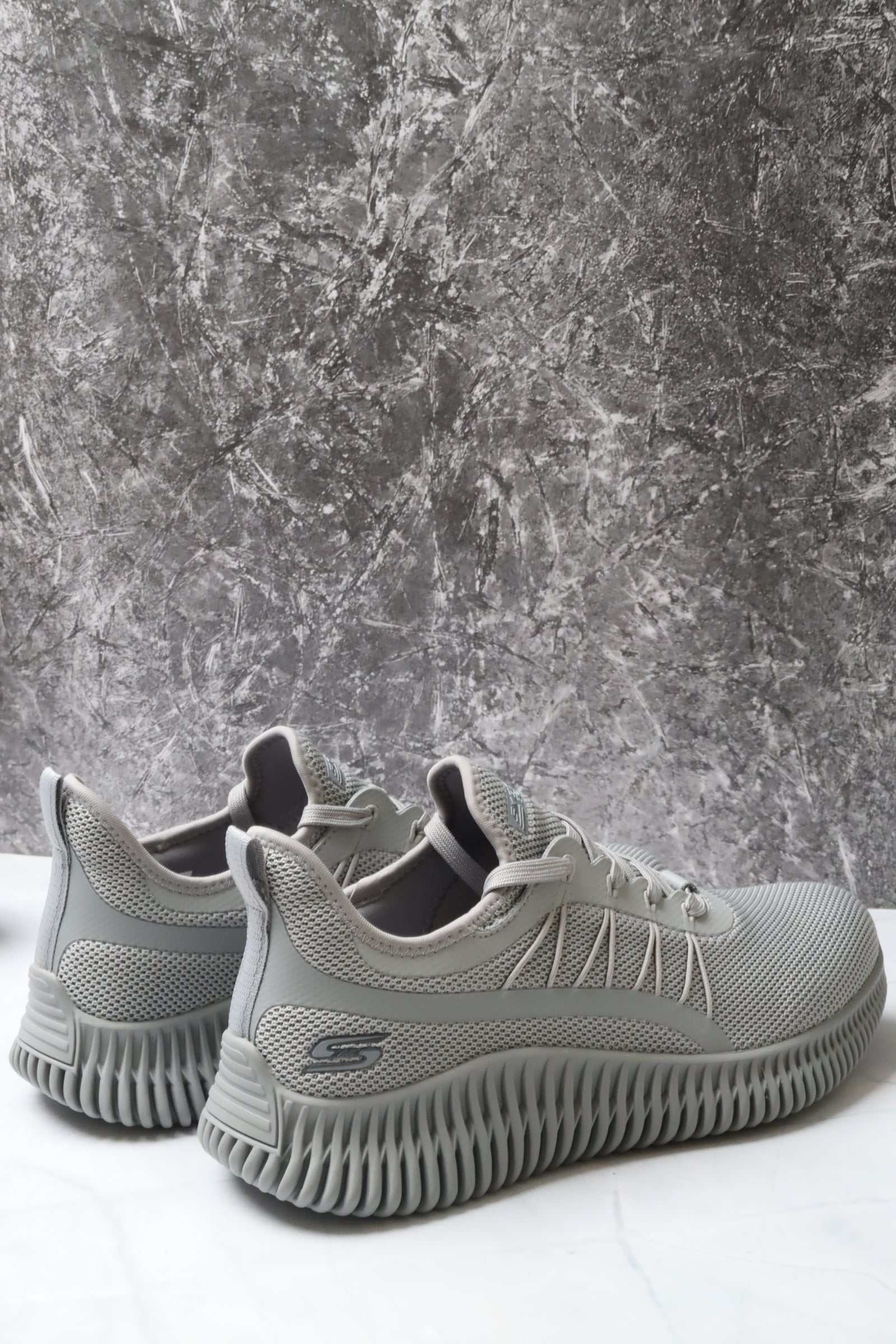 سكيتشرز رجالي بوبس جيو 118171