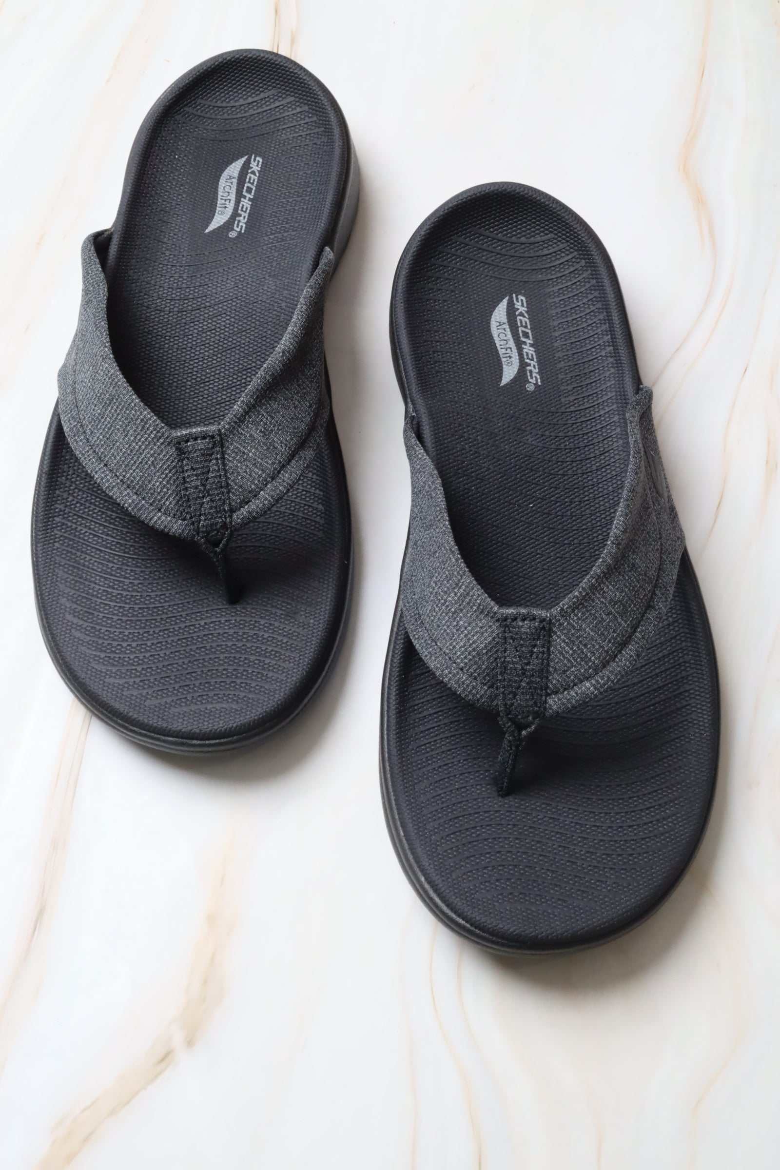 سكيتشرز نسائي آرتش فيت 141300