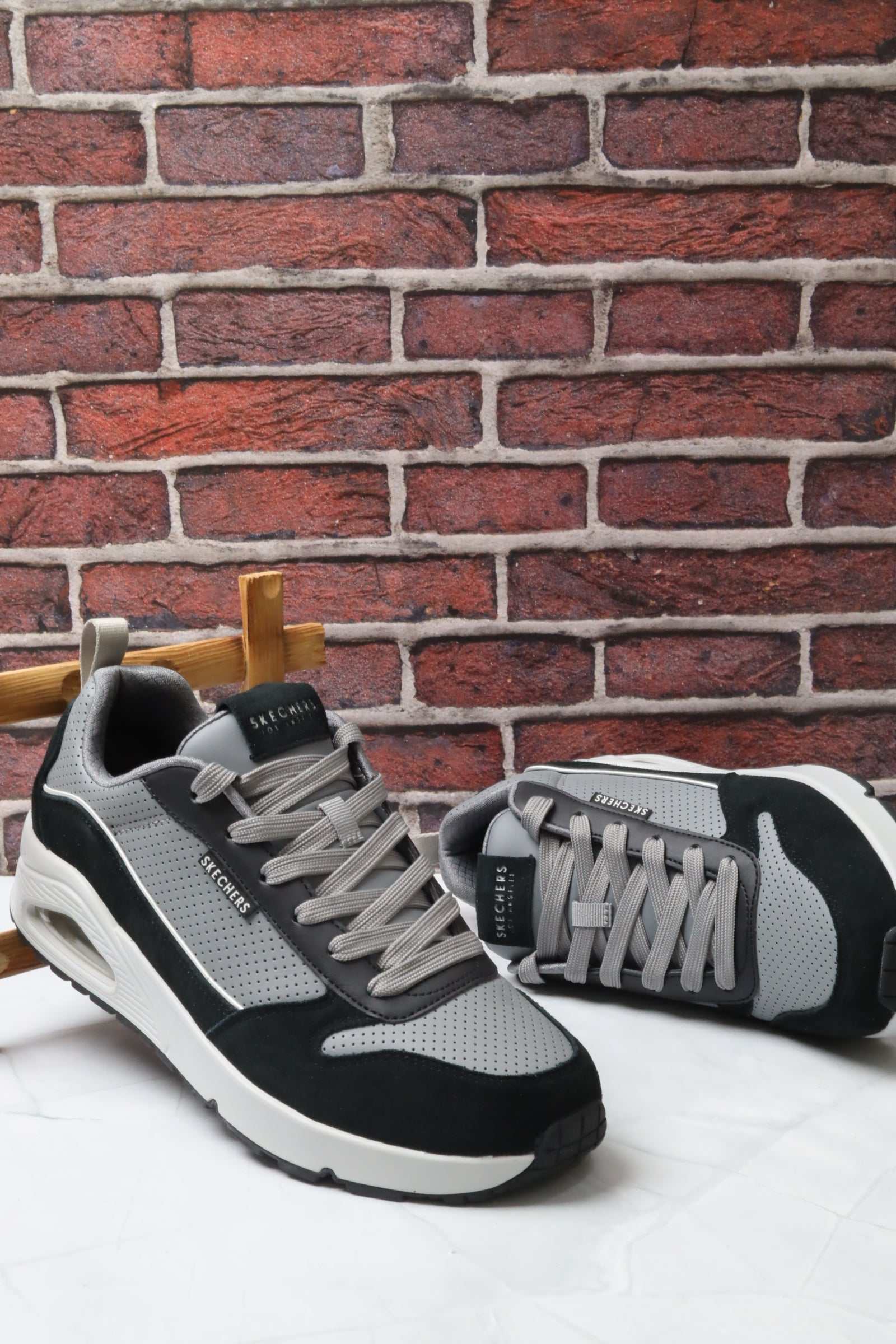 سكيتشرز رجالي أونو 183011