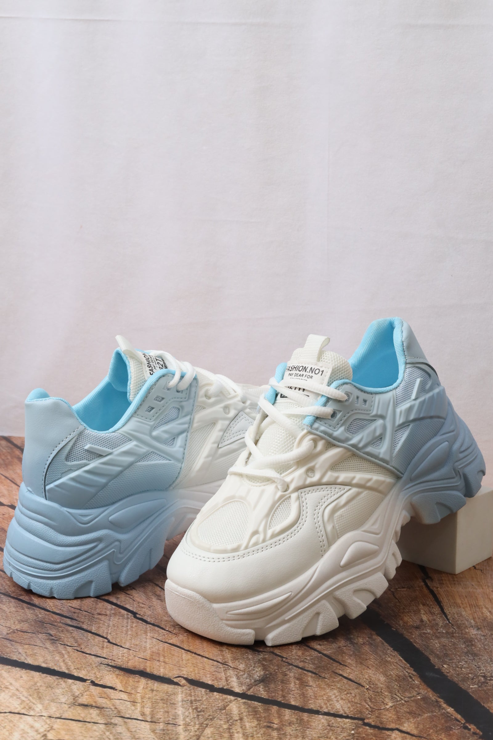 حذاء نسائي 5572