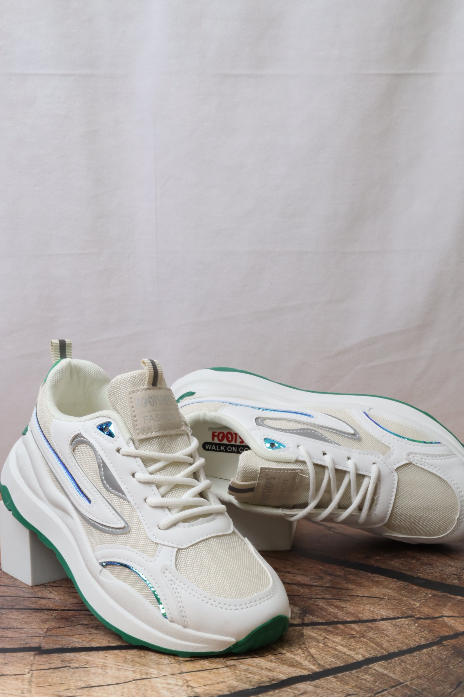 FS06-L16 حذاء رياضي نسائي