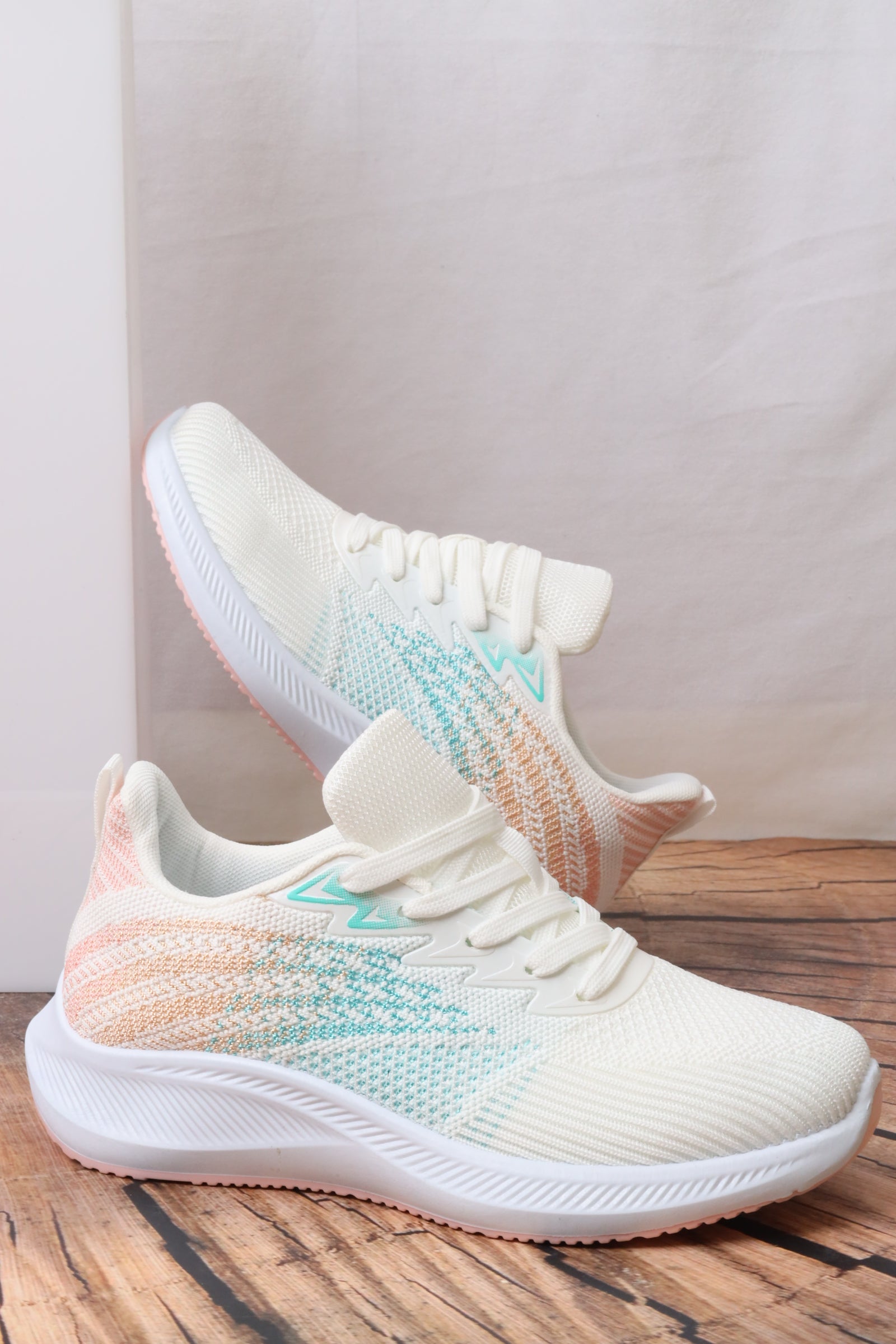 LS1119 Women's Sports Shoes