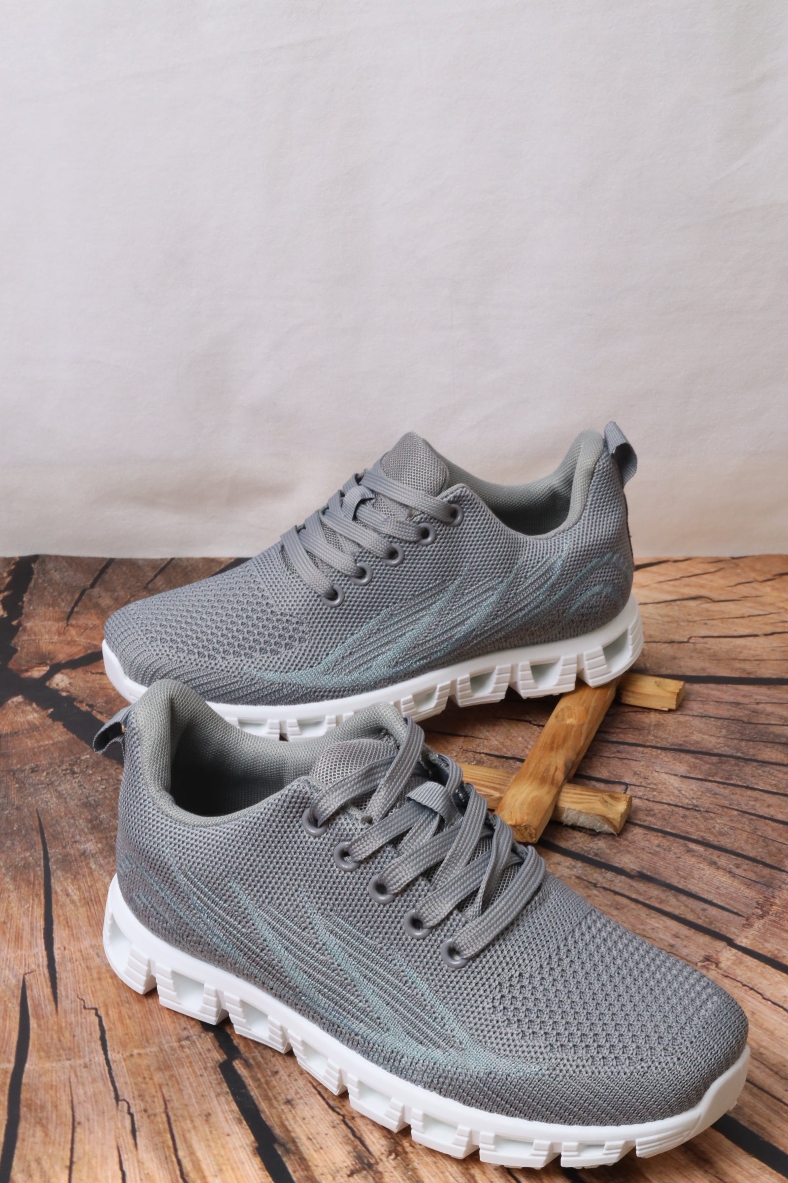 LS1105 Women's Sports Shoes