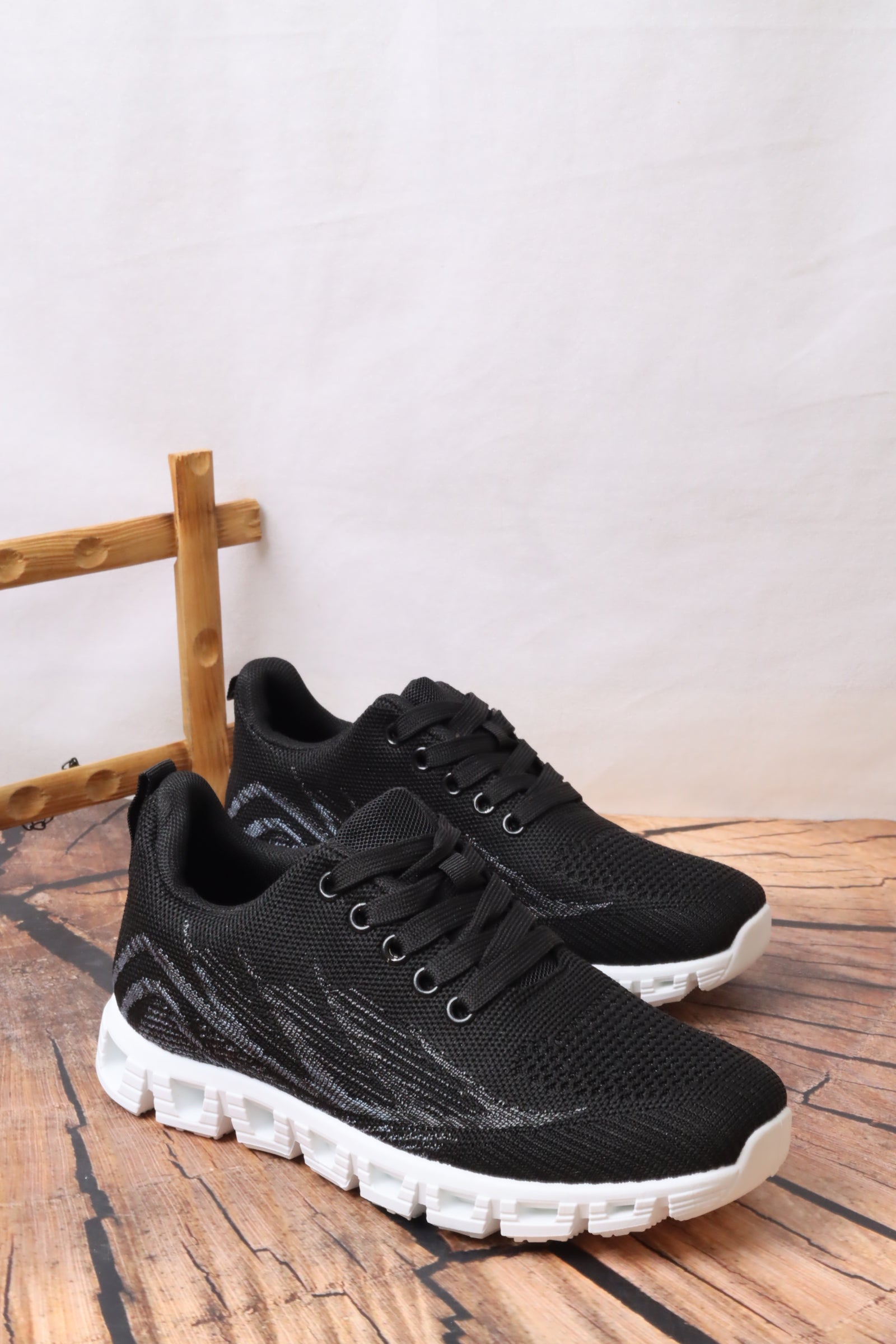 LS1105 Women's Sports Shoes