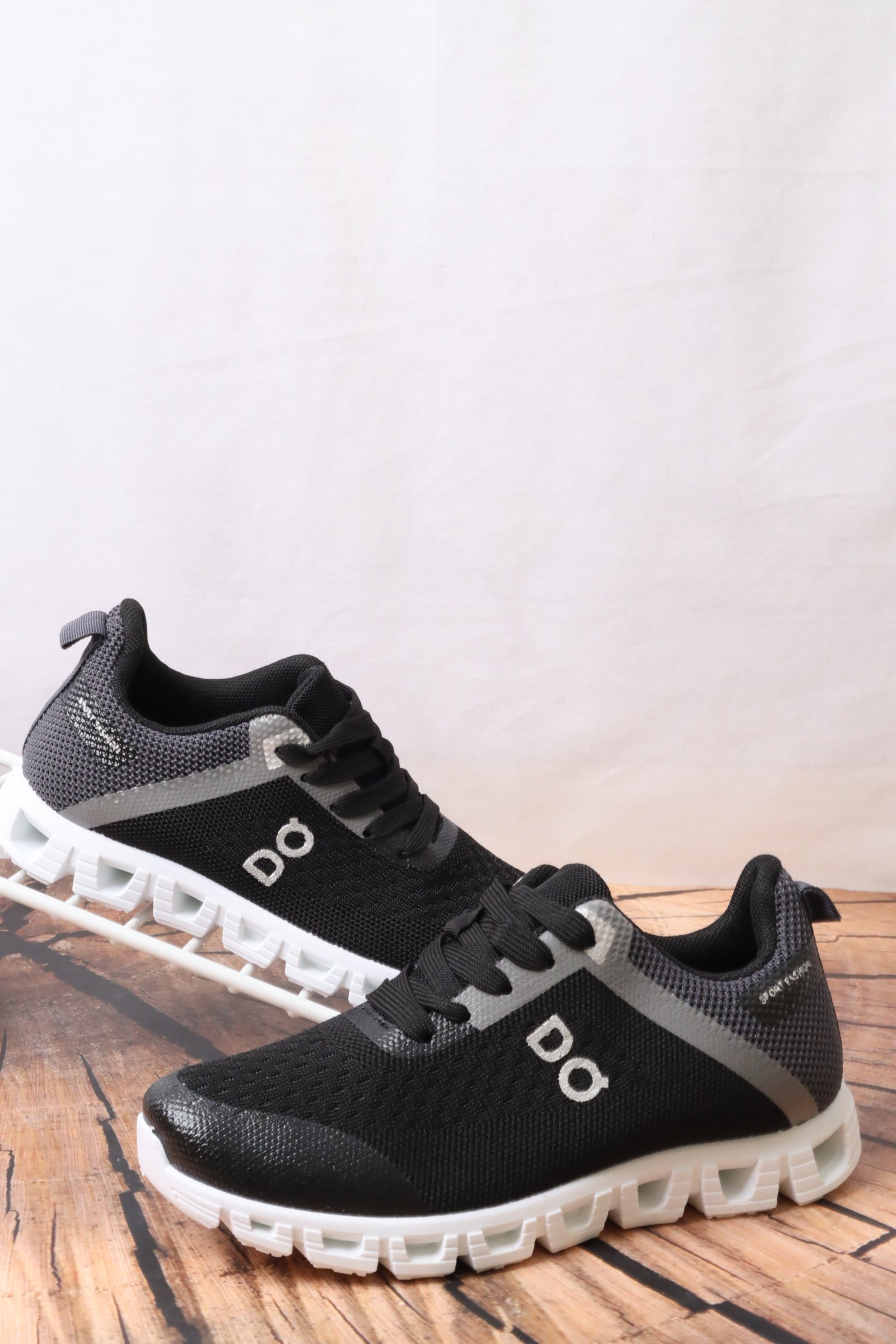 LS1102 حذاء رياضي نسائي