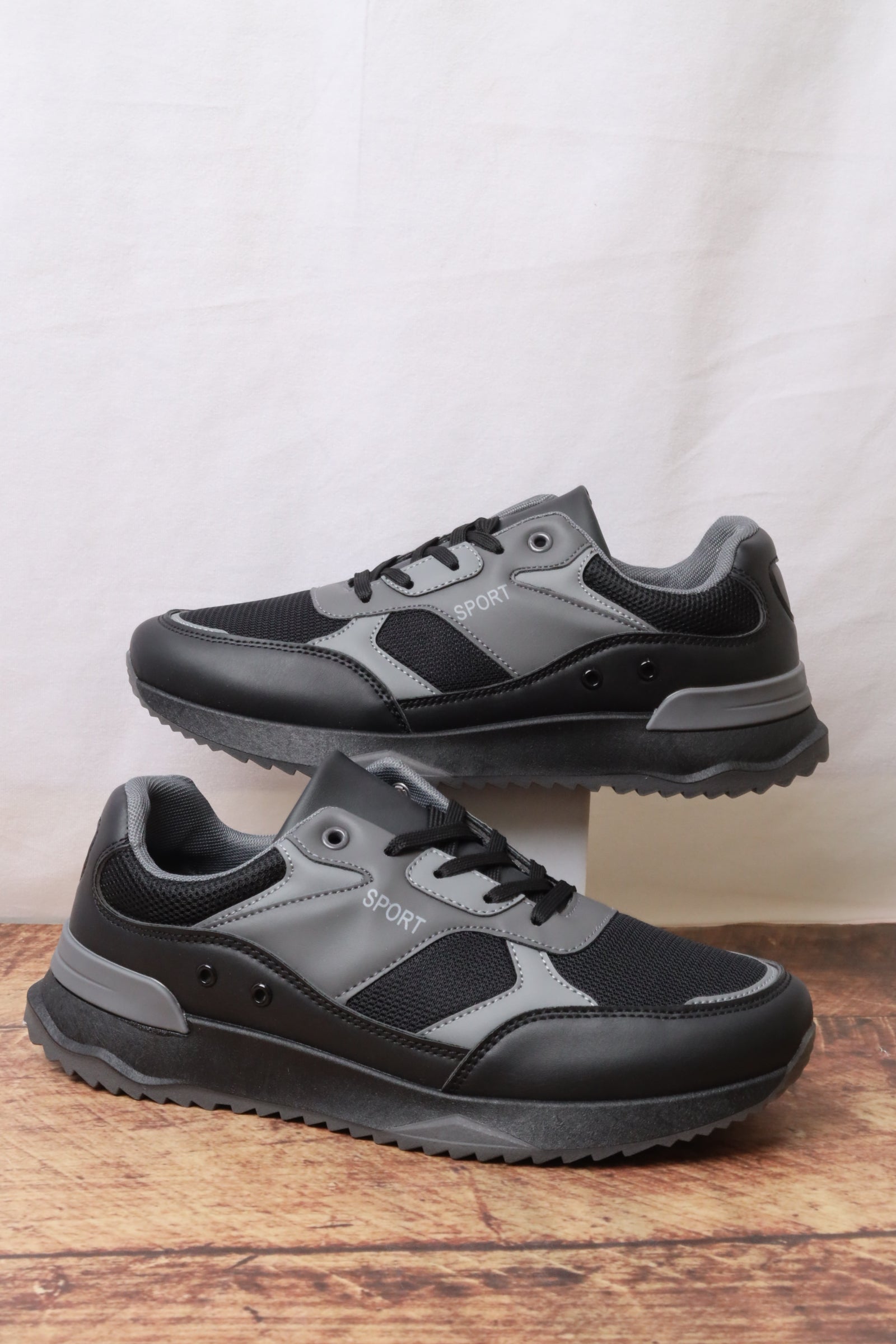 FS04-M02  حذاء رياضي رجالي