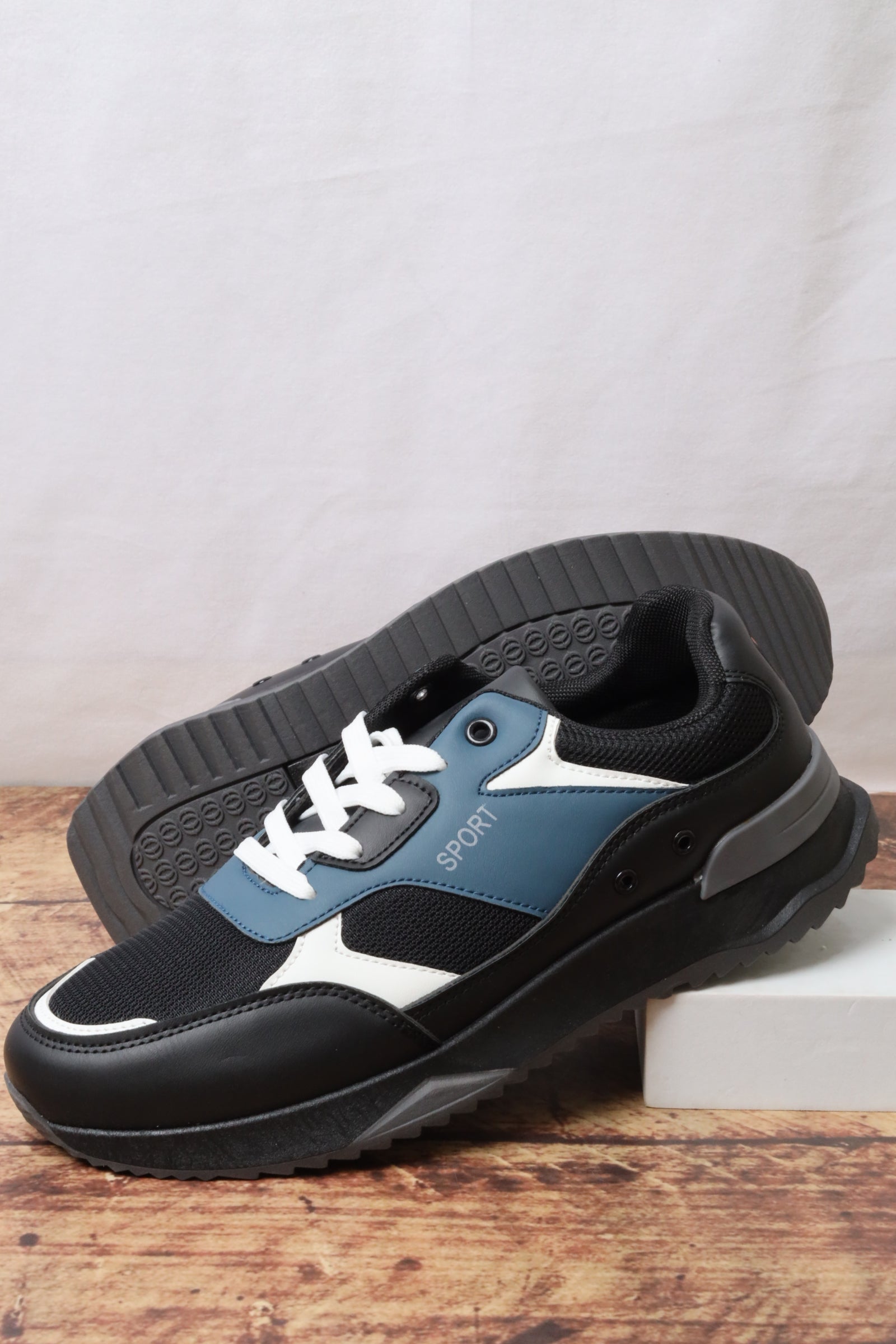 FS04-M02 Sports Shoes