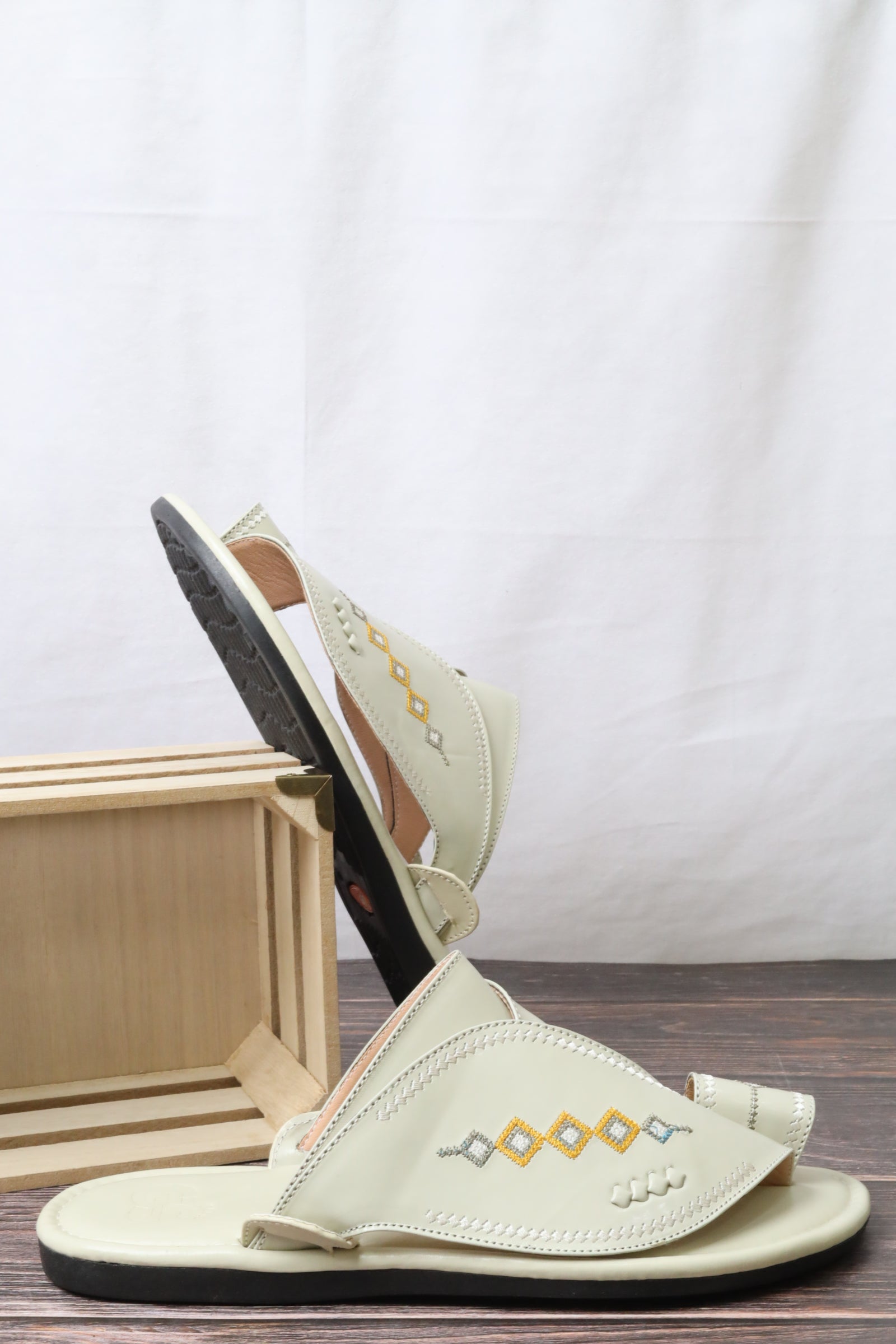 703 شرقي رجالي