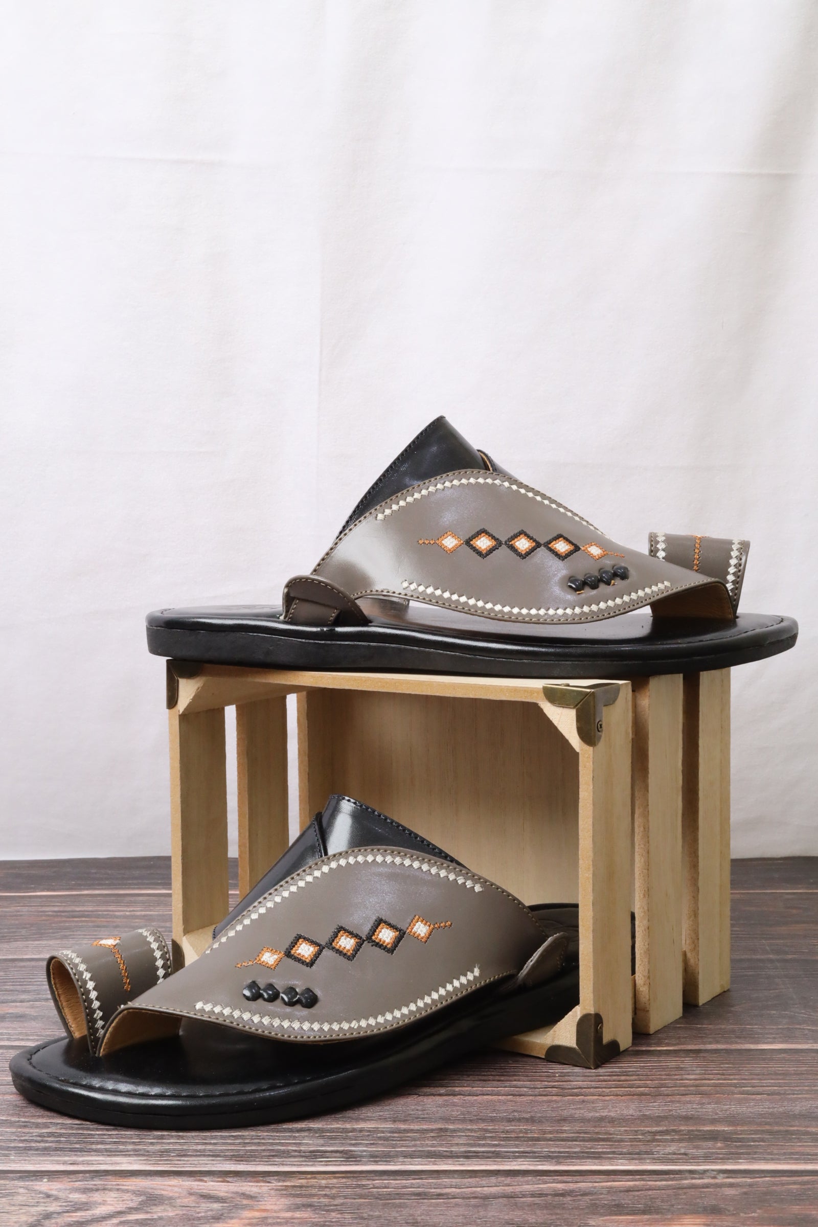 703 شرقي رجالي