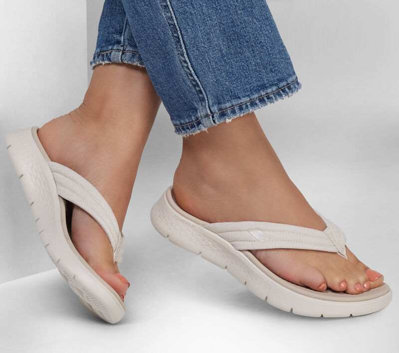 سكيتشرز نسائي جو ووك فليكس 141414