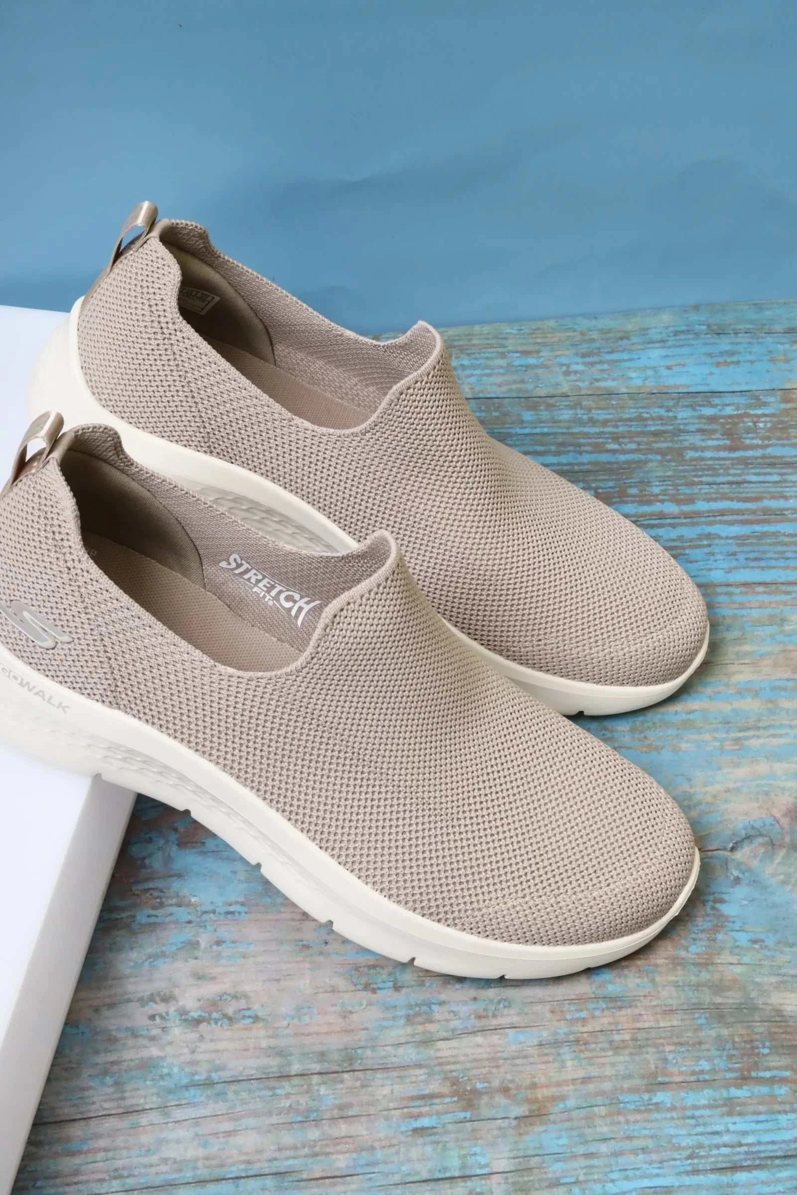 سكيتشرز نسائي جو ووك فليكس 124973