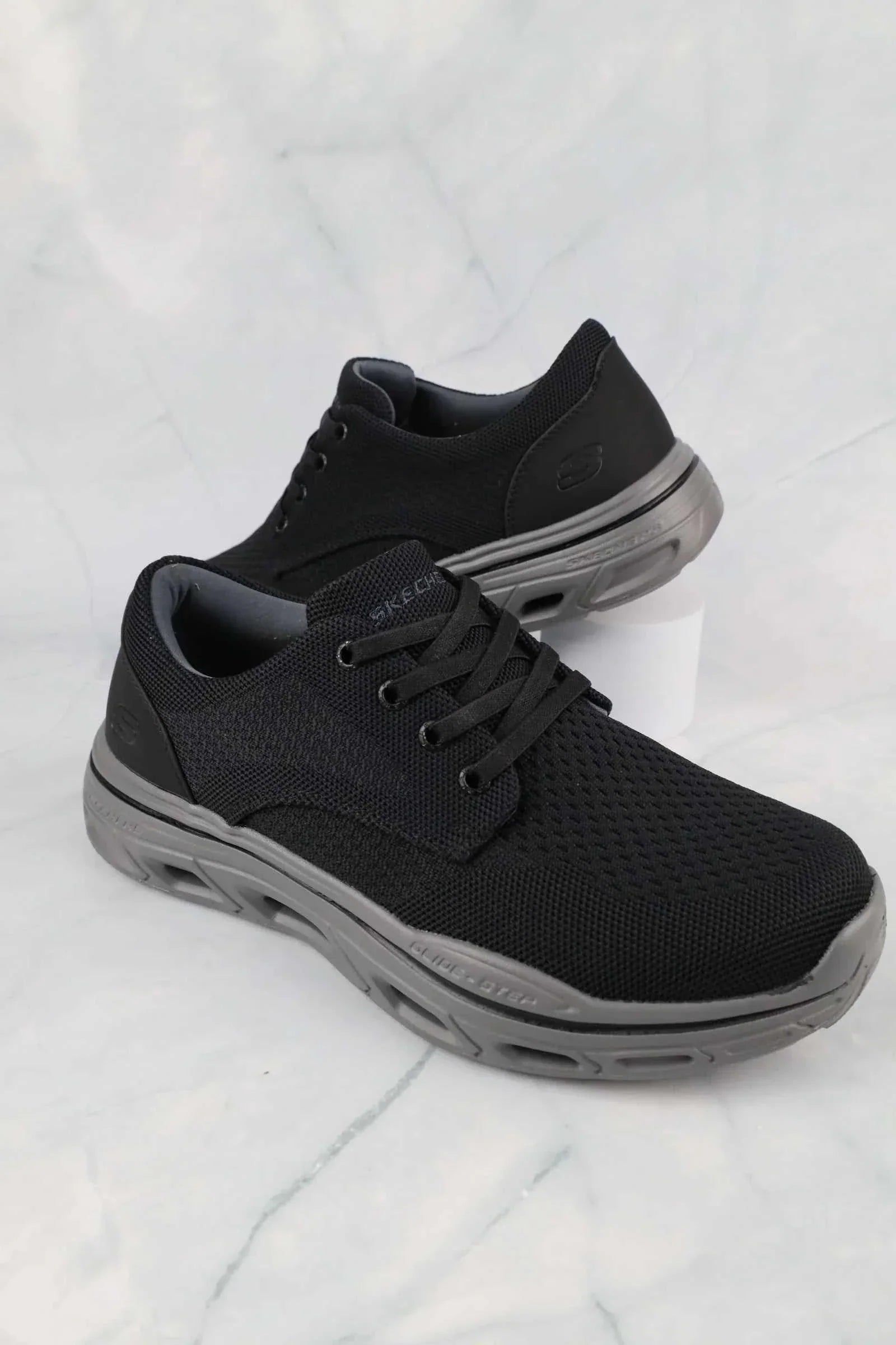 سكيتشرز رجالي جلايد ستيب 204754