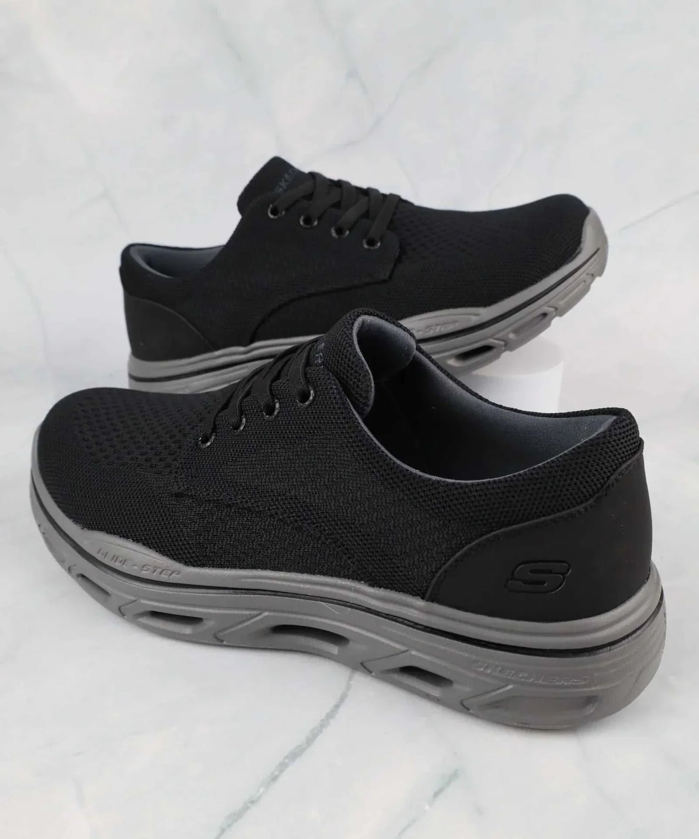 سكيتشرز رجالي جلايد ستيب 204754