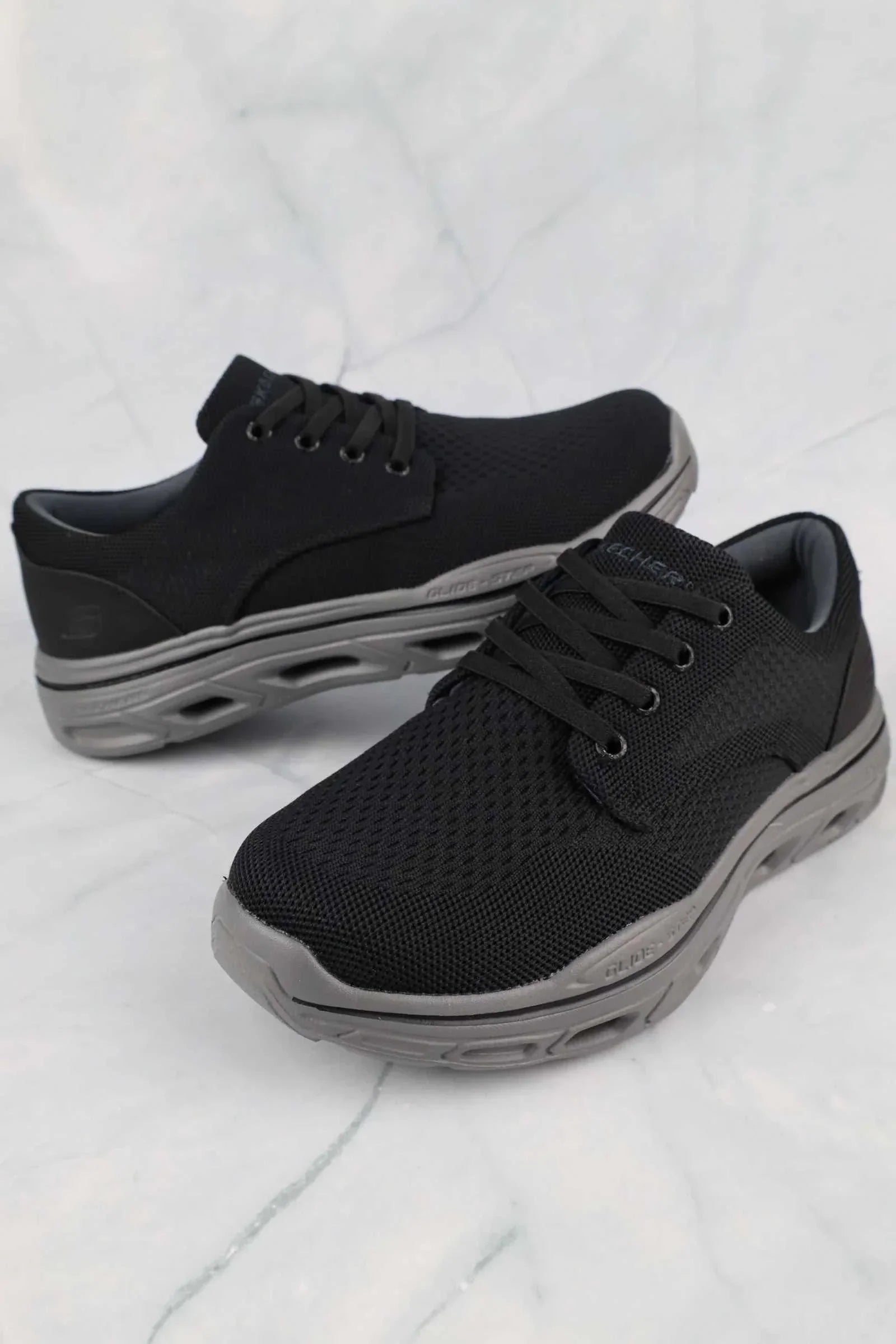 سكيتشرز رجالي جلايد ستيب 204754