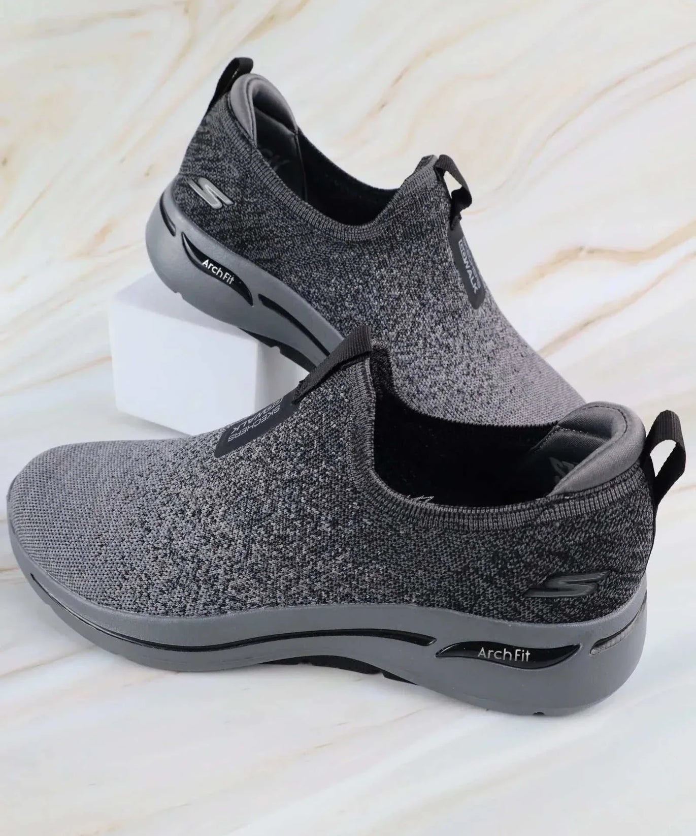 سكيتشرز رجالي جو ووك آرتش فيت 216256