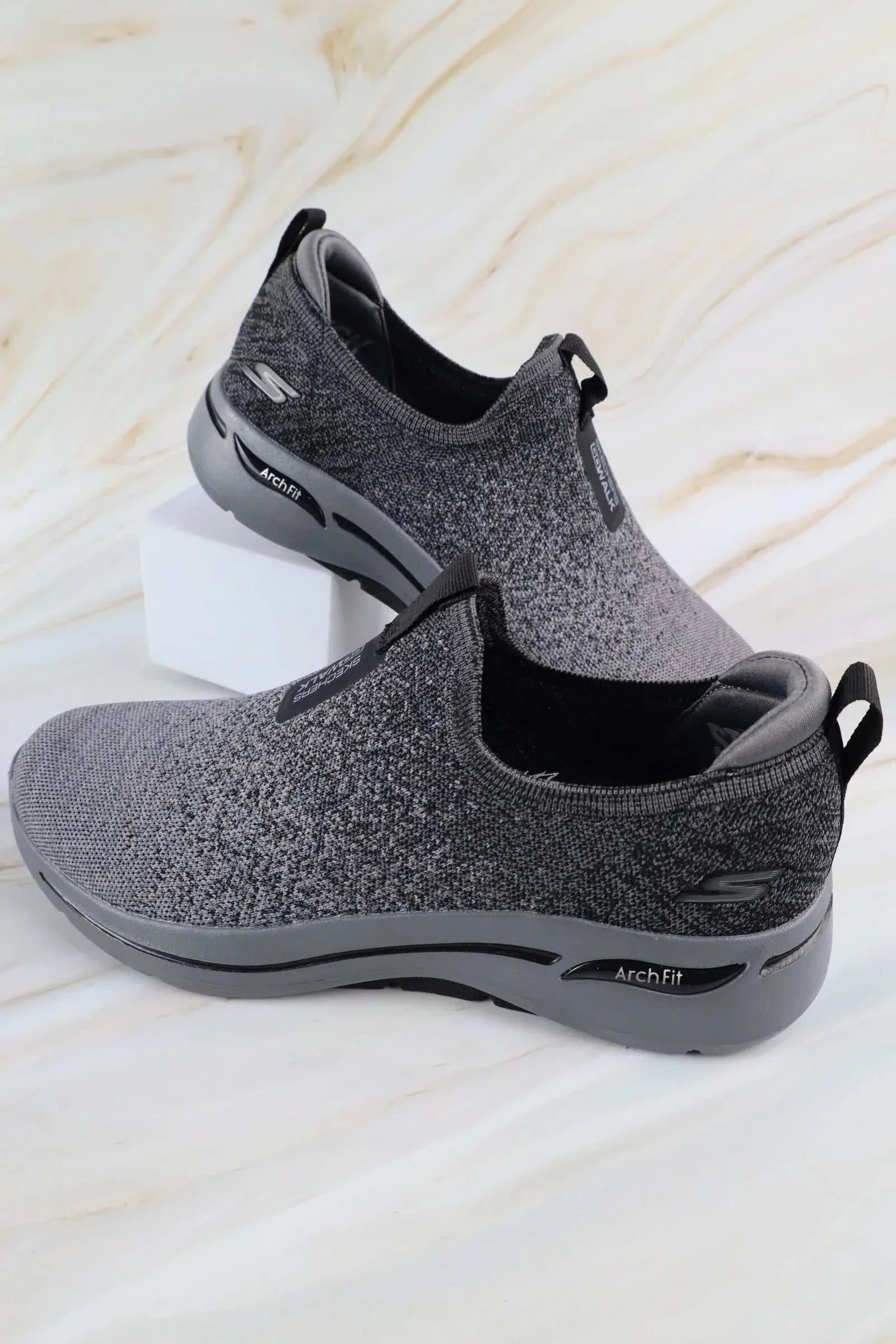 سكيتشرز رجالي جو ووك آرتش فيت 216256