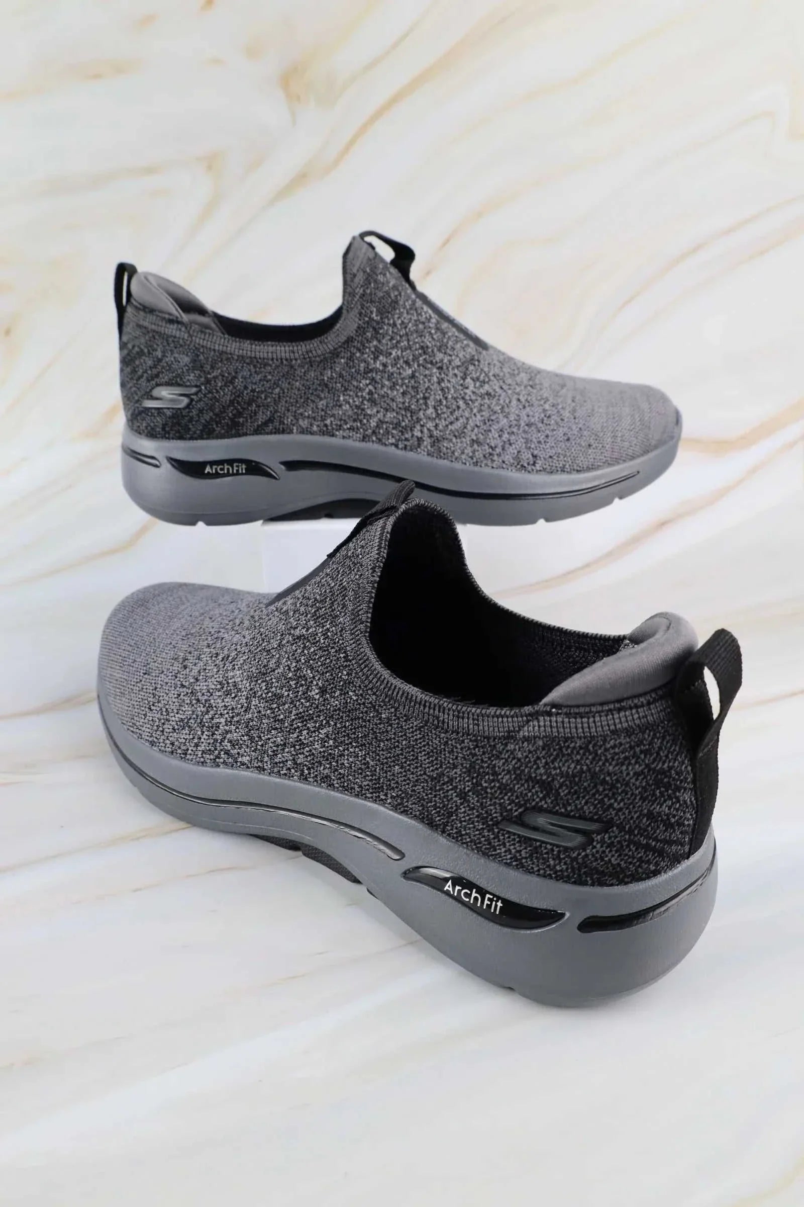 سكيتشرز رجالي جو ووك آرتش فيت 216256