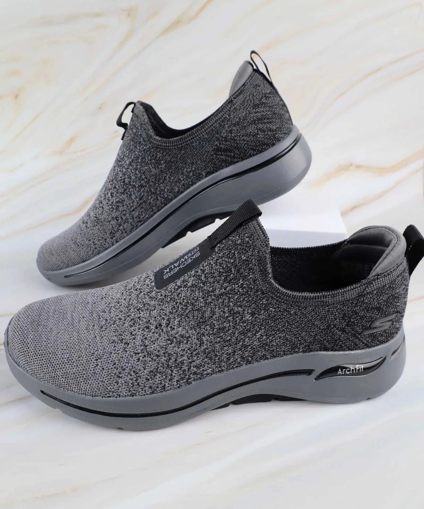 سكيتشرز رجالي جو ووك آرتش فيت 216256