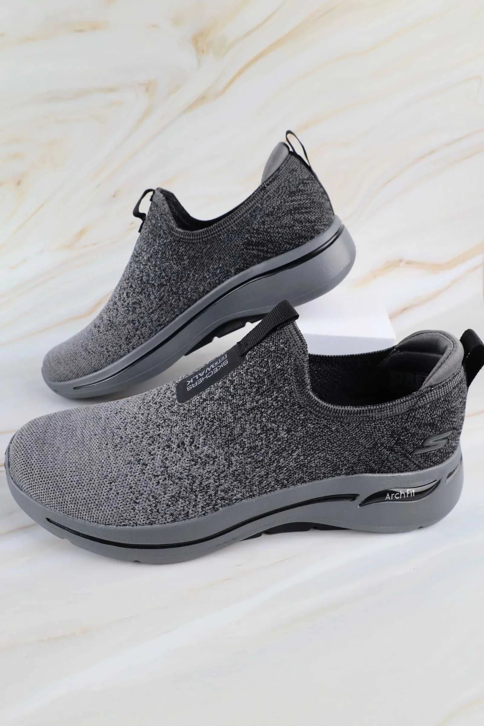 سكيتشرز رجالي جو ووك آرتش فيت 216256