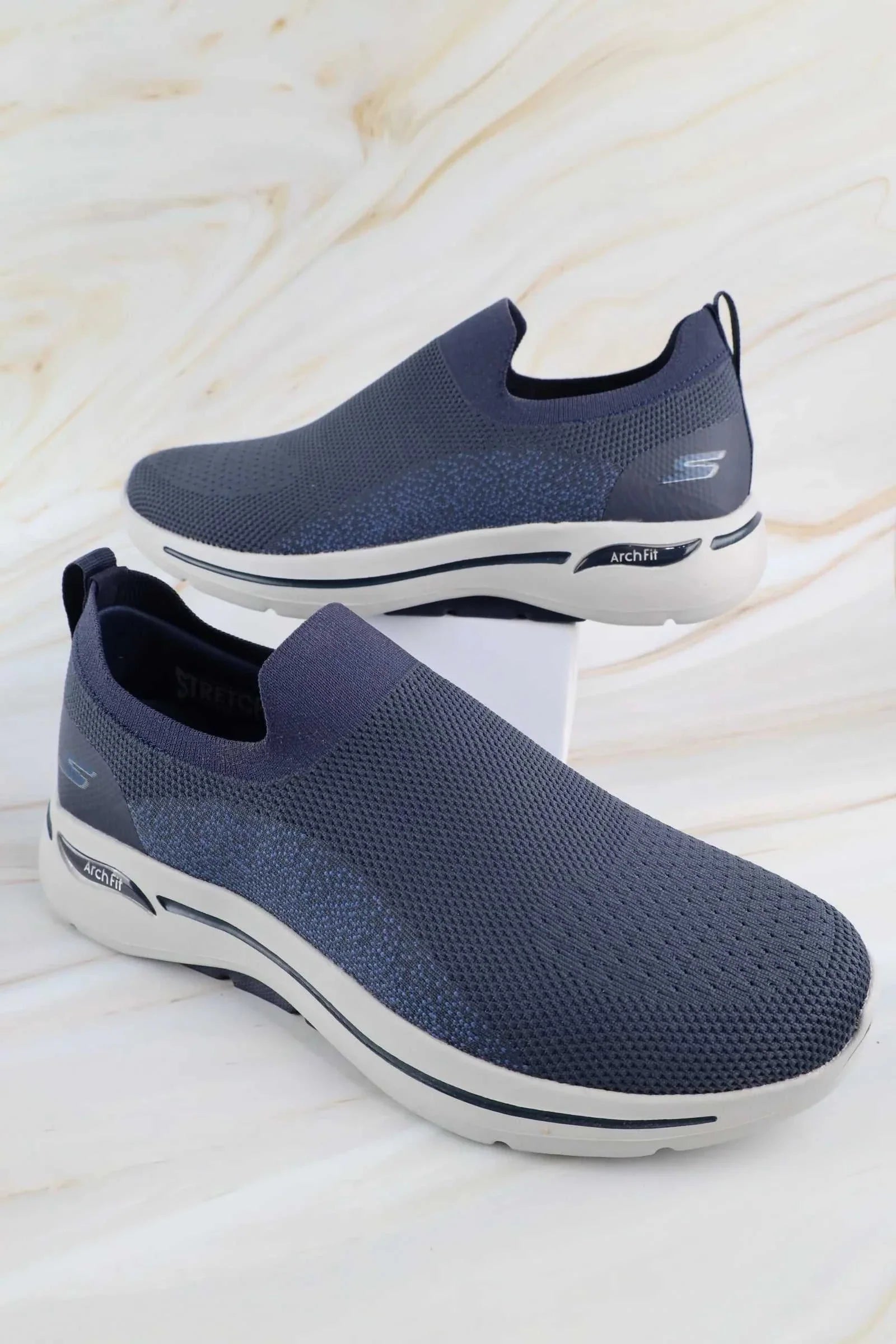 سكيتشرز رجالي جو ووك آرتش فيت 216136