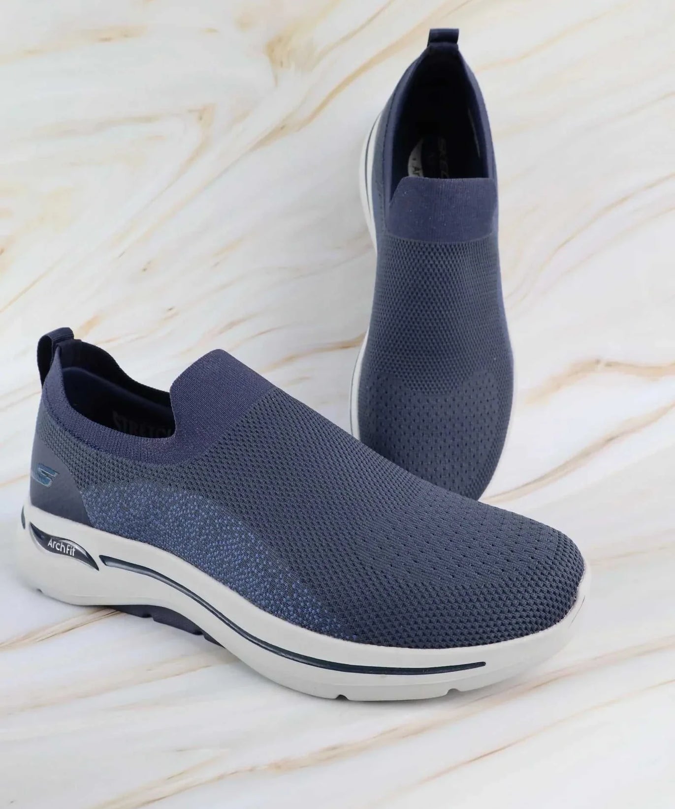 سكيتشرز رجالي جو ووك آرتش فيت 216136