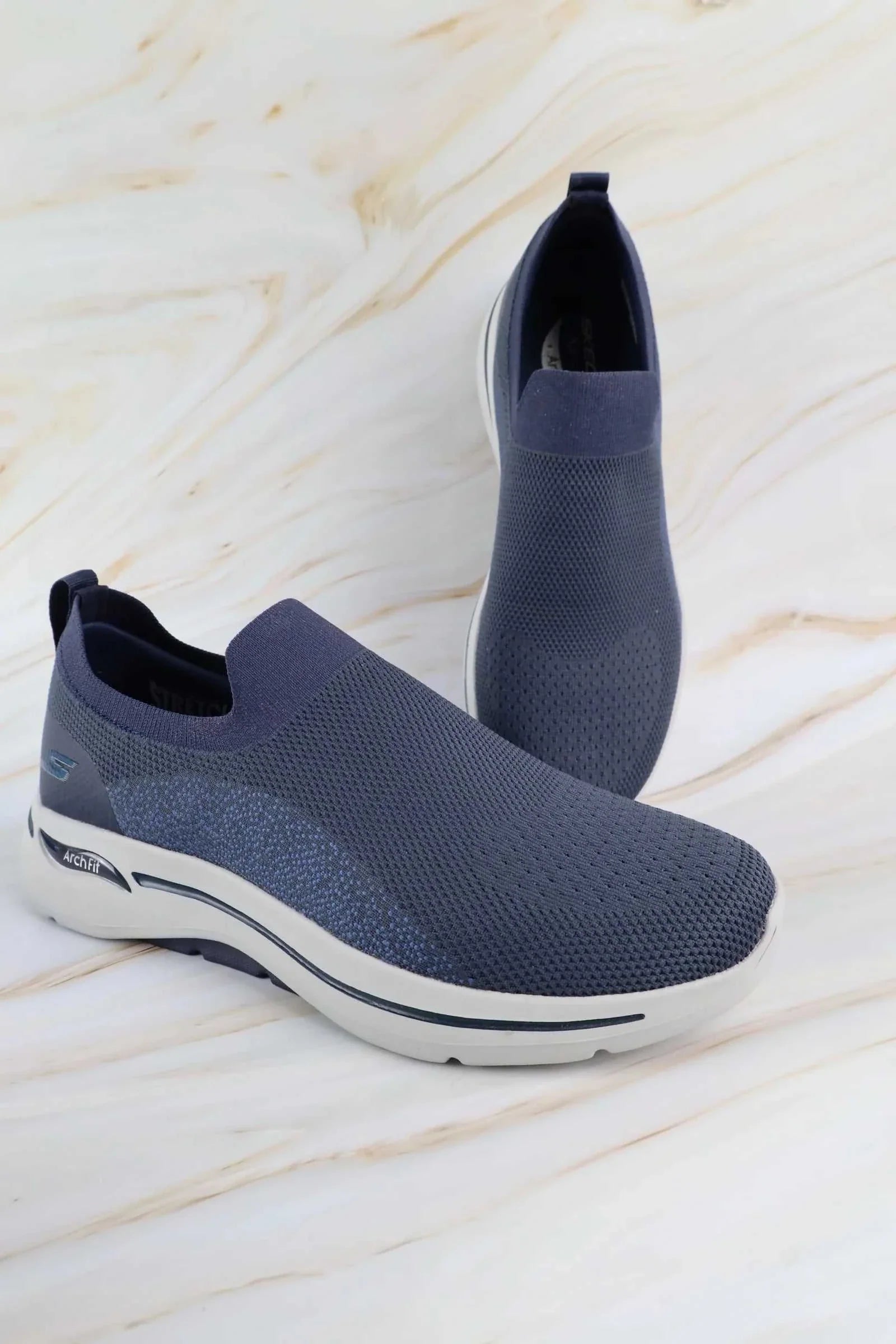 سكيتشرز رجالي جو ووك آرتش فيت 216136