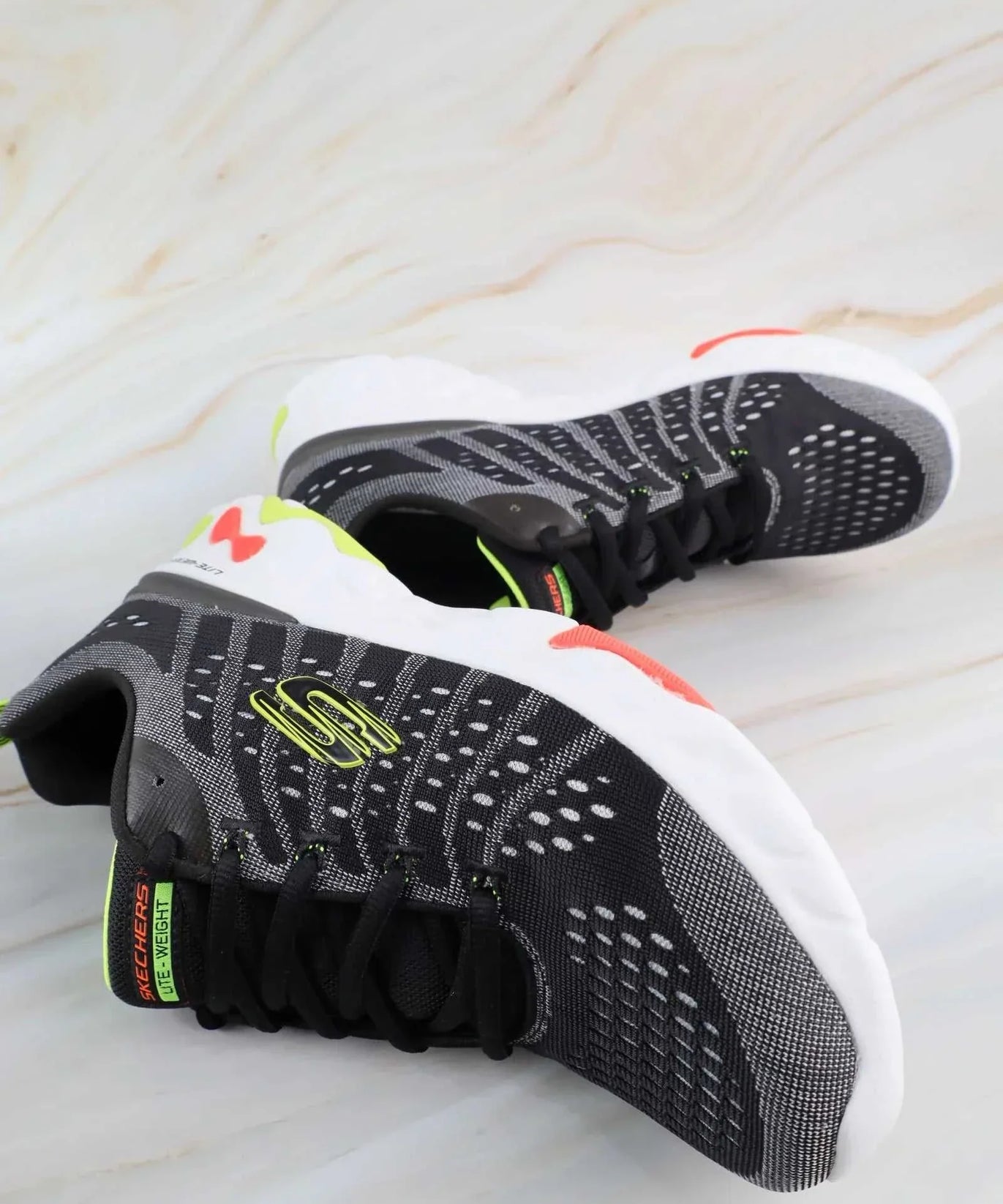 سكيتشرز رجالي لونا فليكس 232193