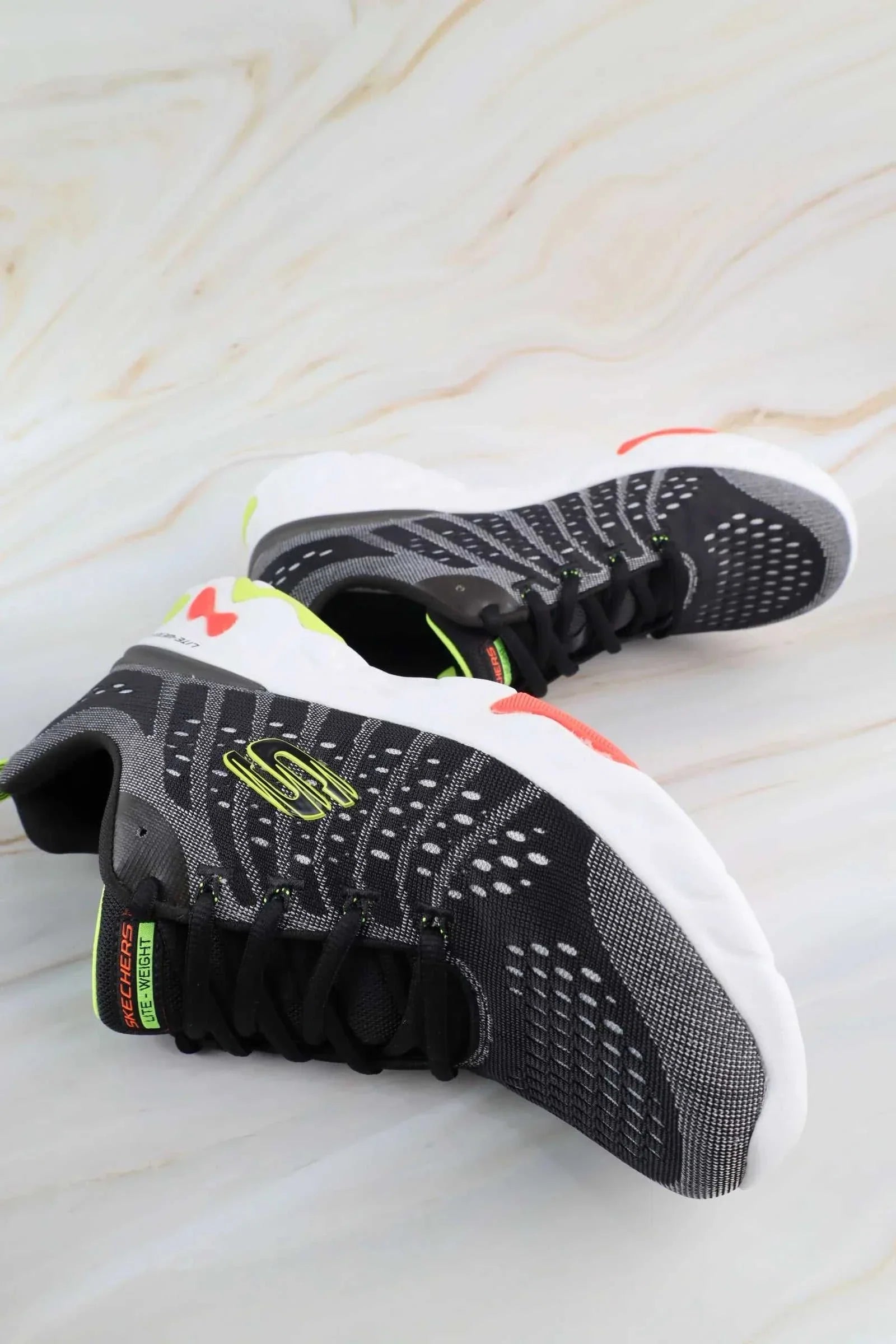 سكيتشرز رجالي لونا فليكس 232193